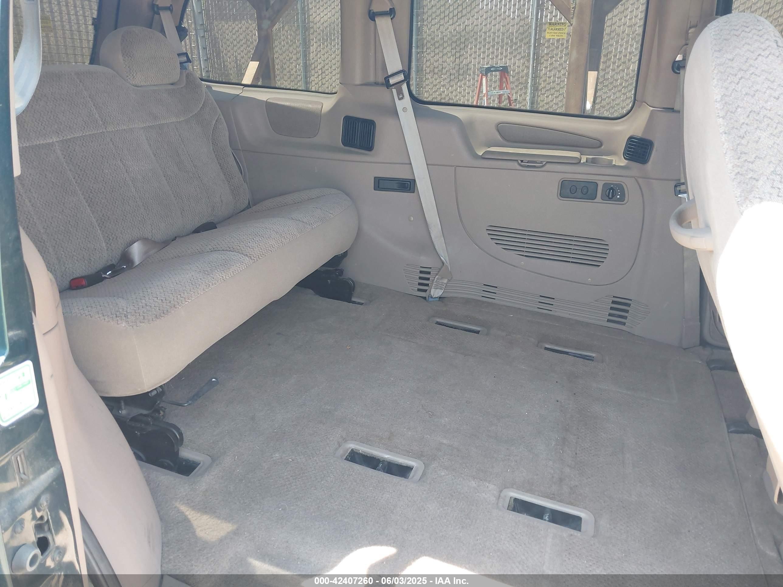 FORD WINDSTAR image 8