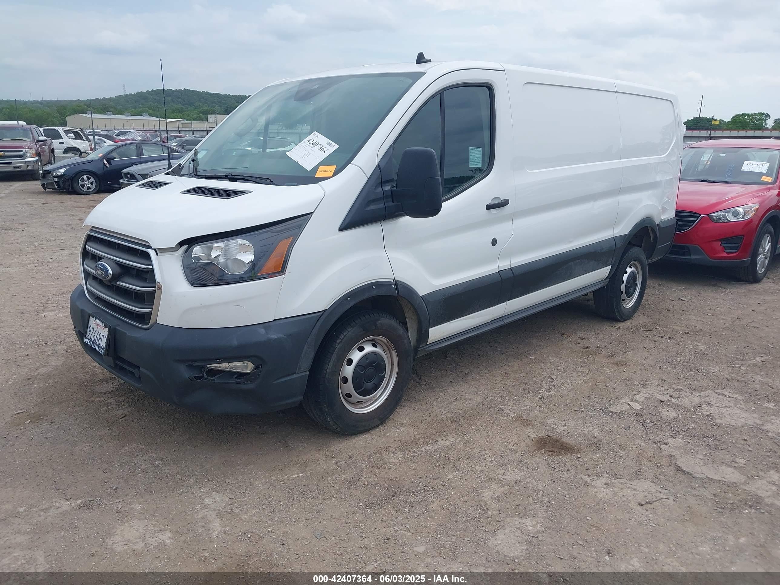 FORD TRANSIT-250 image 2