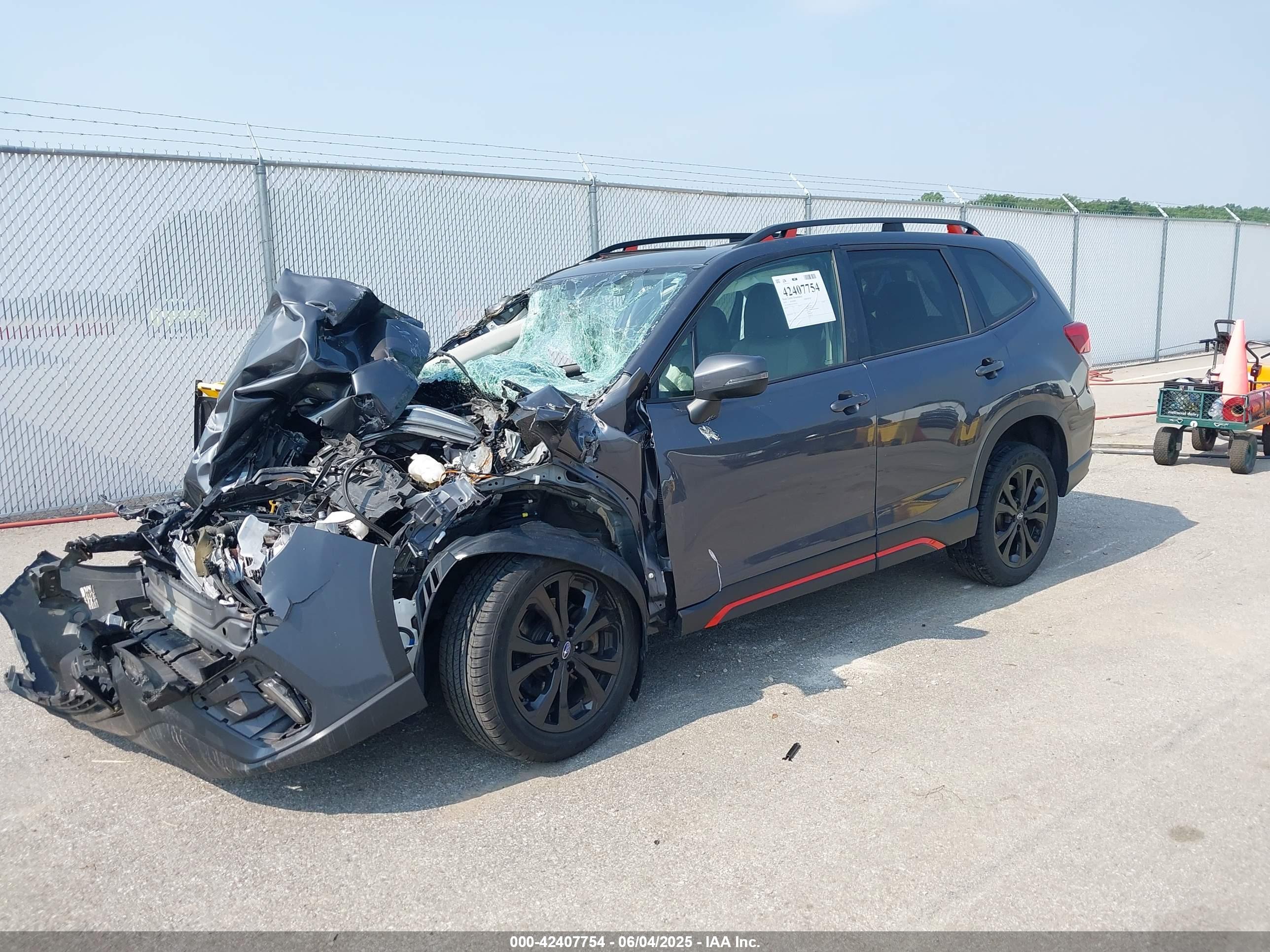 SUBARU FORESTER image 2