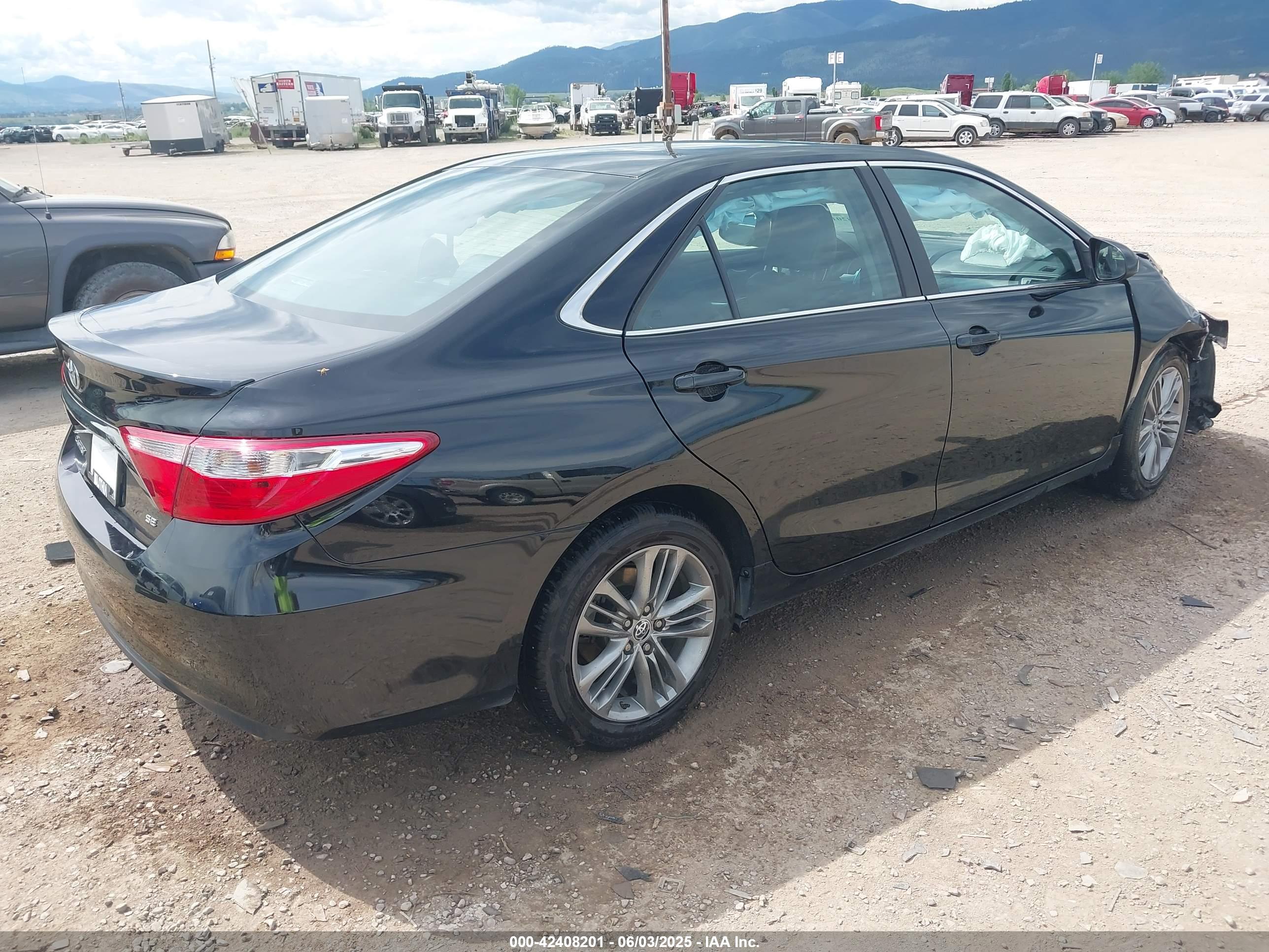 TOYOTA CAMRY image 4