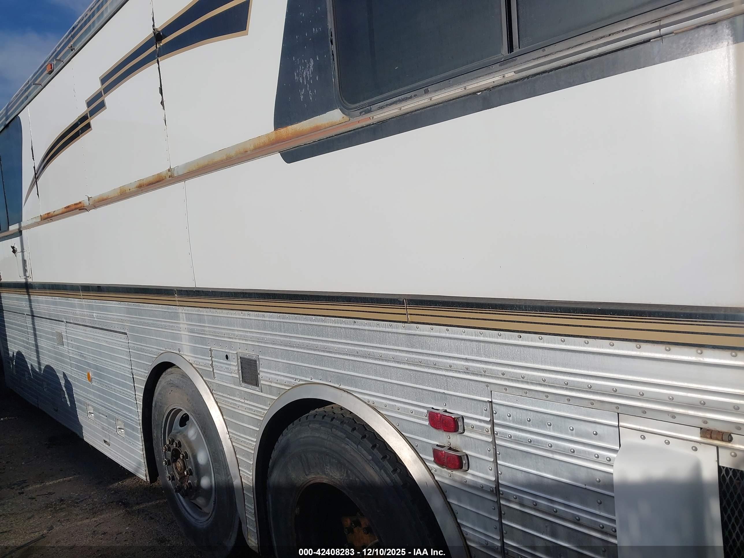 AERBUS 40' image 3