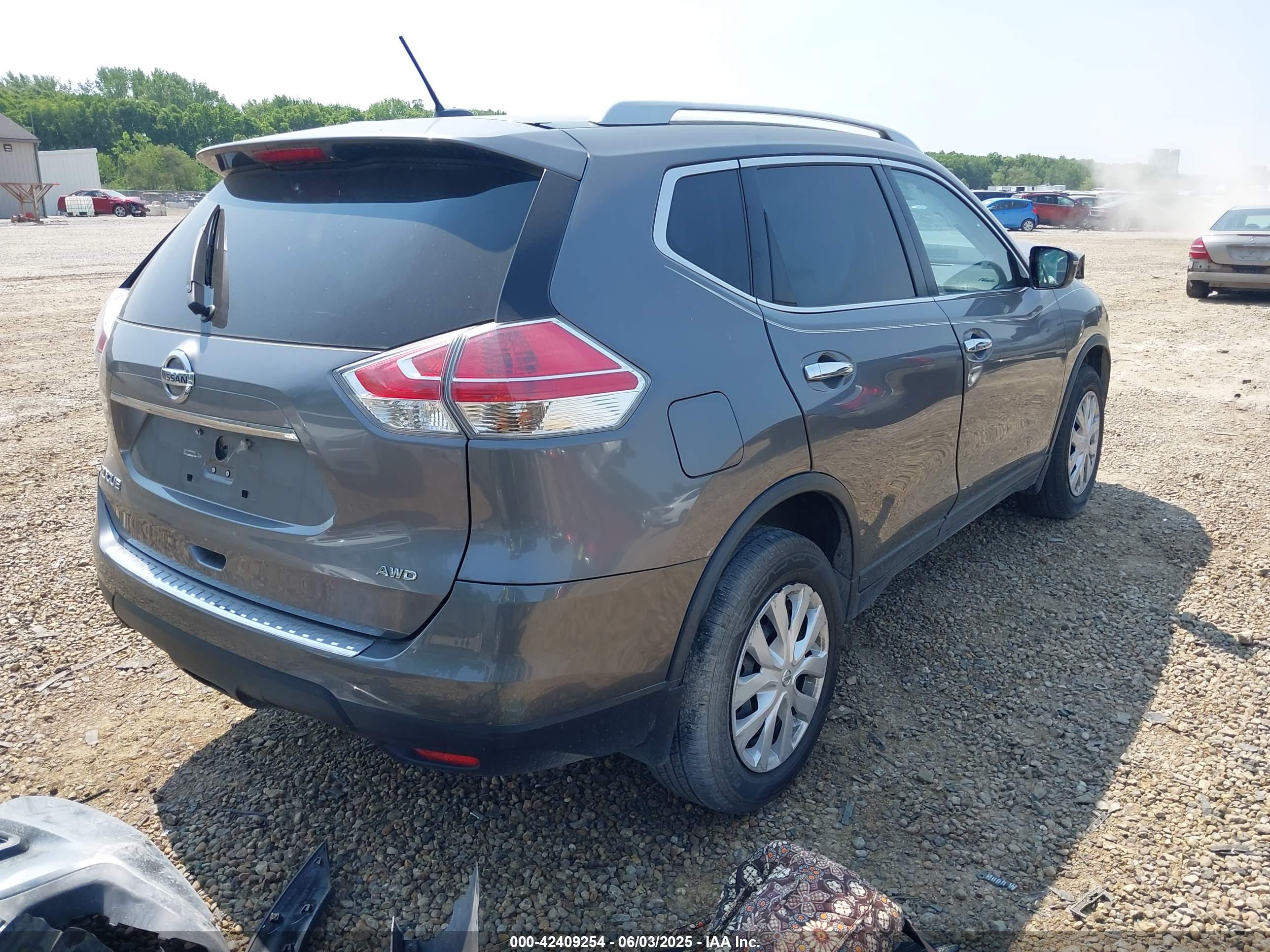 NISSAN ROGUE image 4