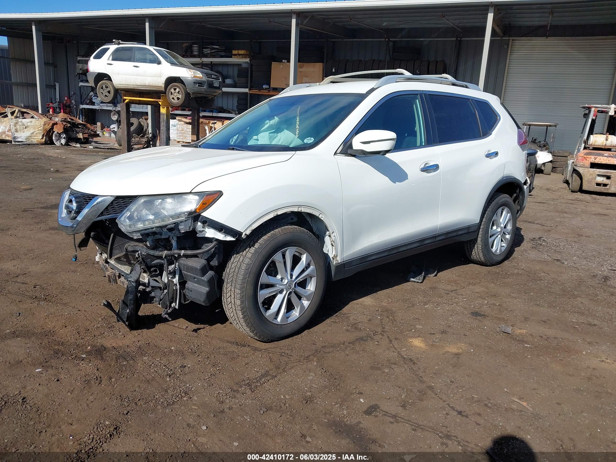 NISSAN ROGUE image 2