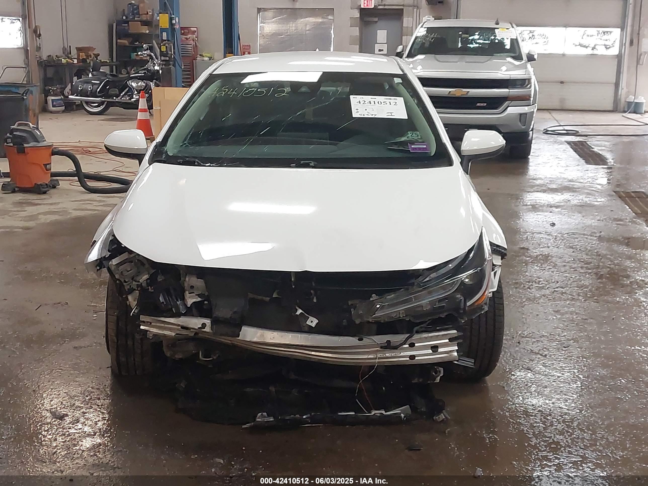 TOYOTA COROLLA image 6