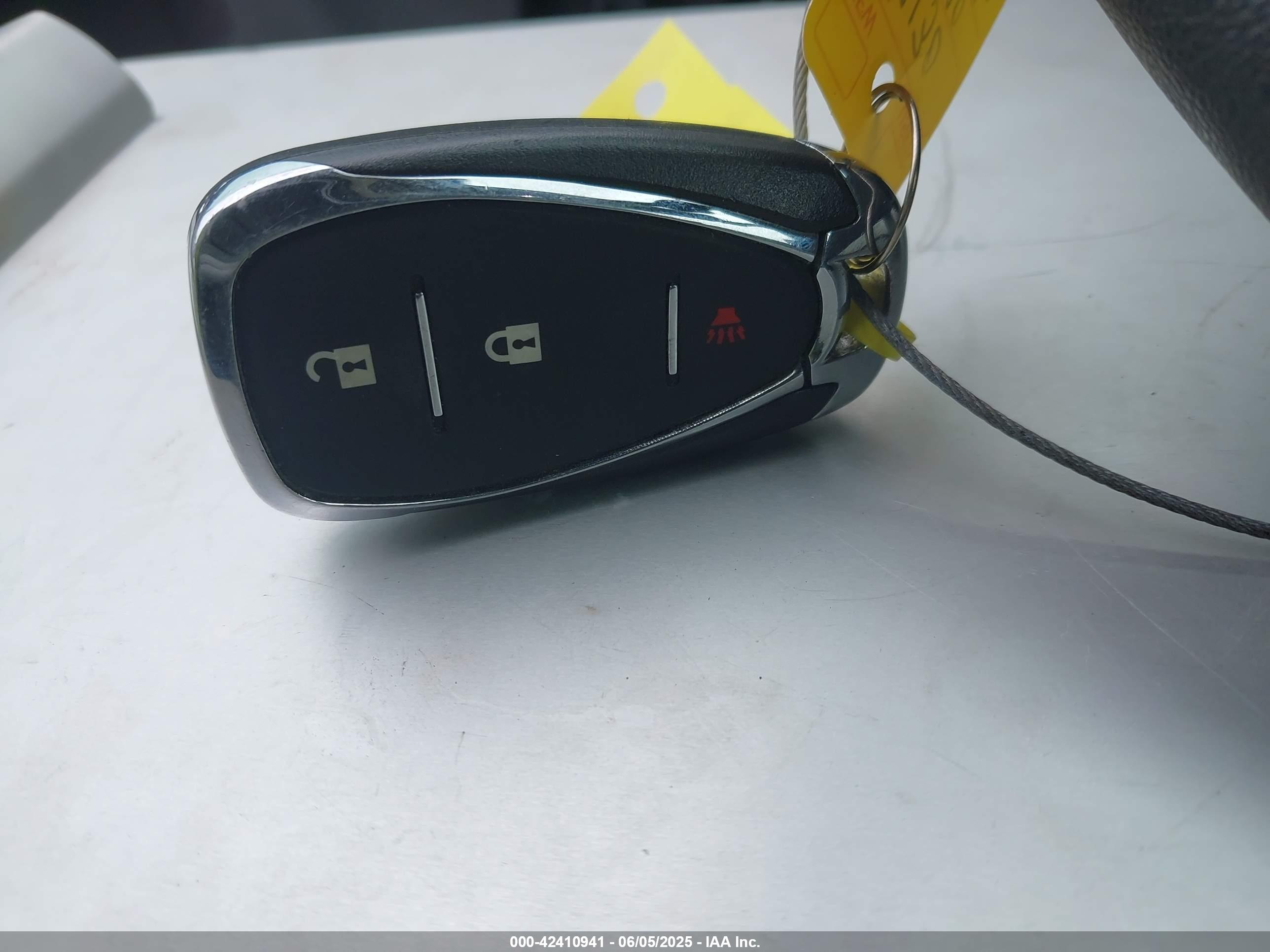 CHEVROLET EQUINOX image 11