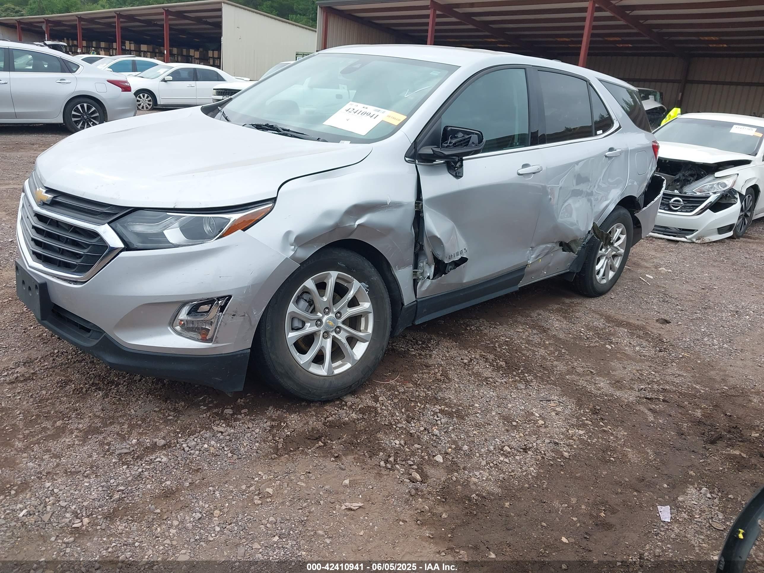 CHEVROLET EQUINOX image 2