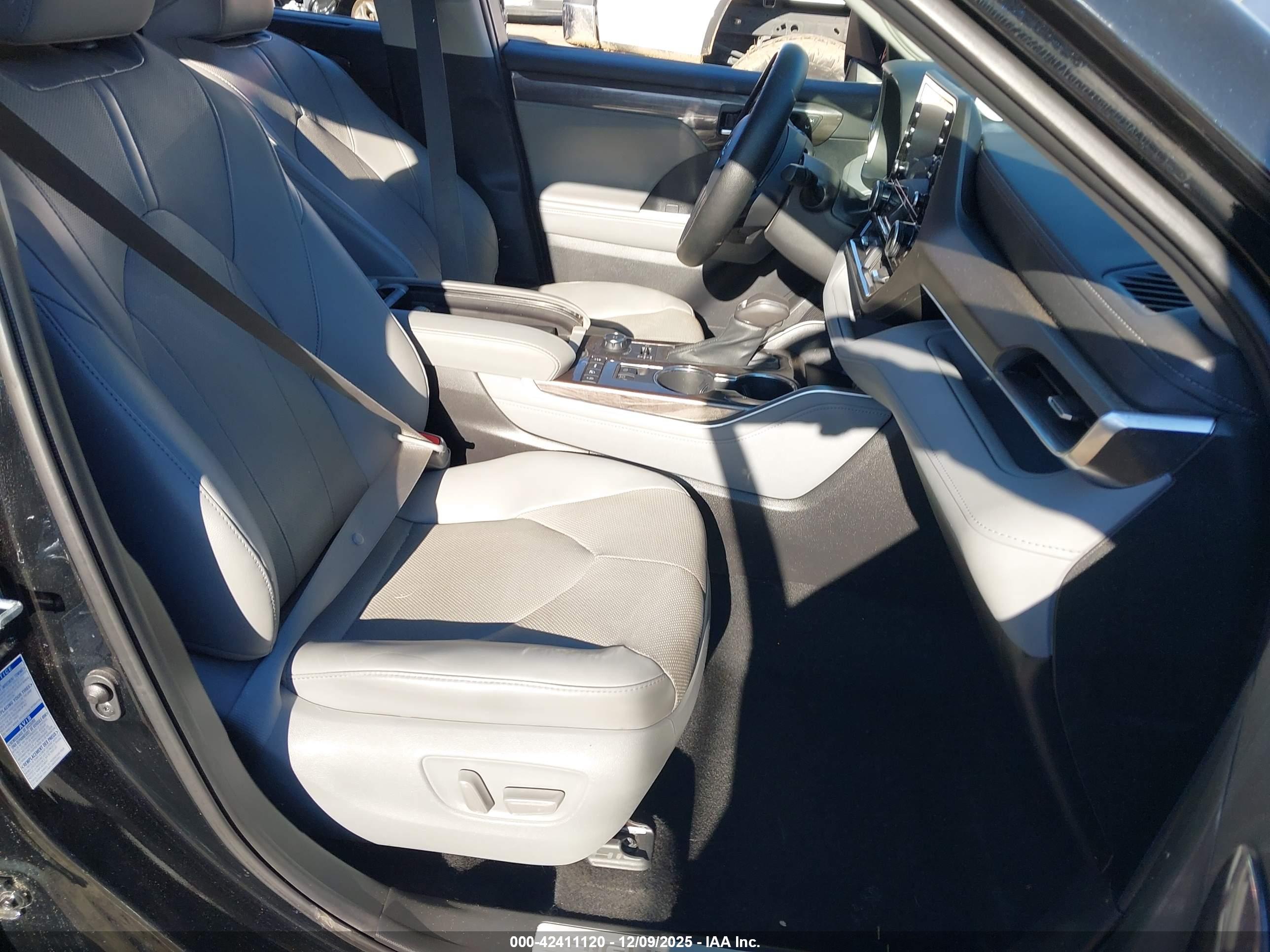 TOYOTA HIGHLANDER image 5