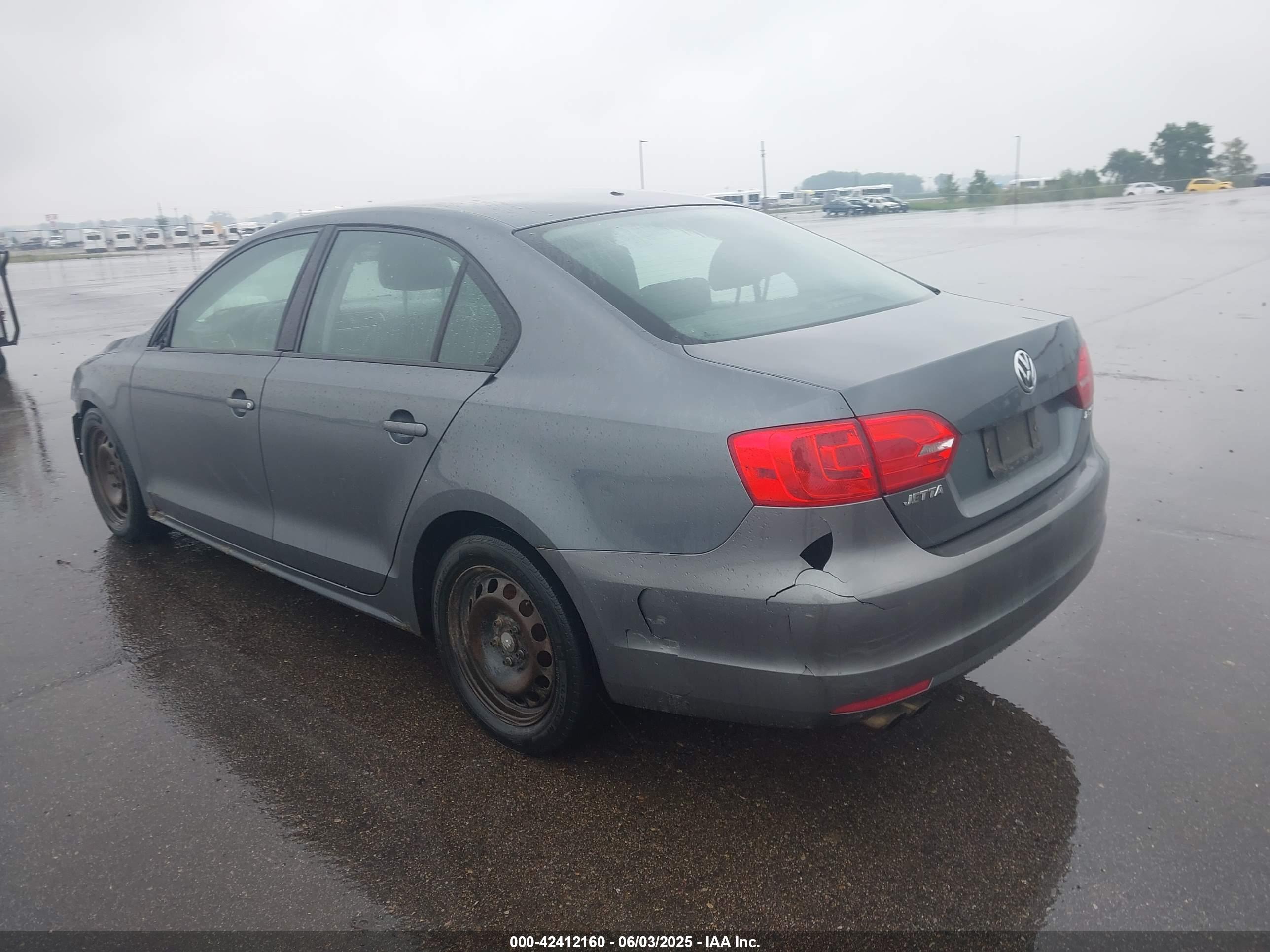 VOLKSWAGEN JETTA image 3