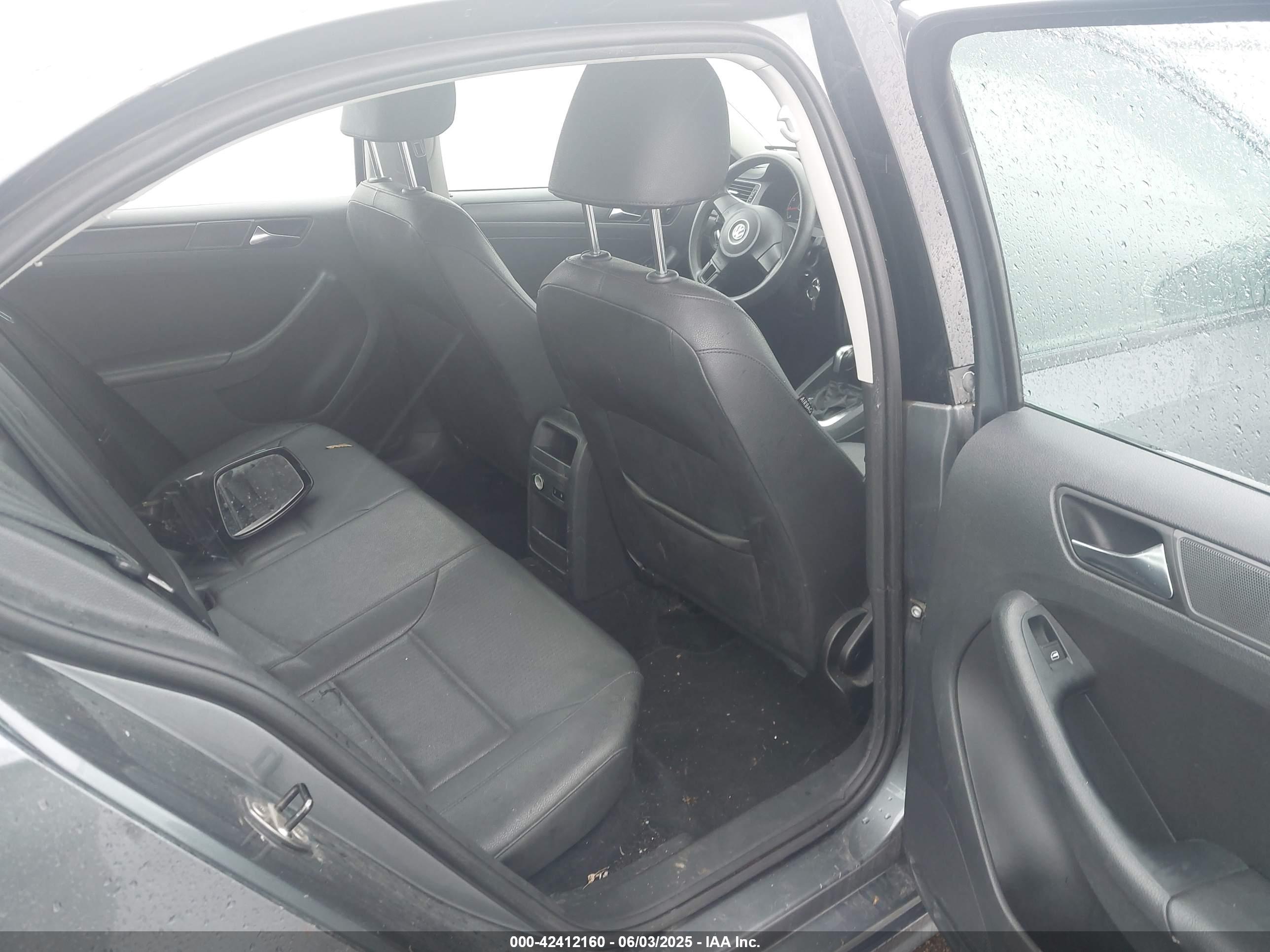 VOLKSWAGEN JETTA image 8