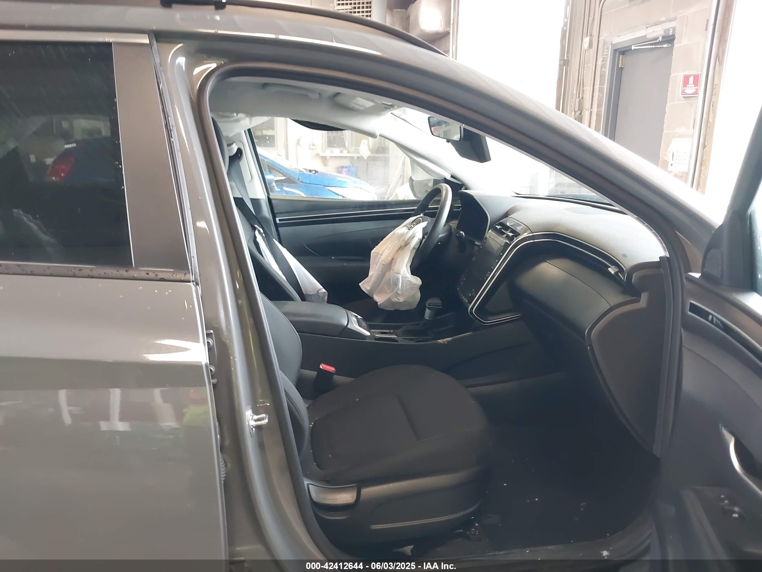 HYUNDAI TUCSON image 5