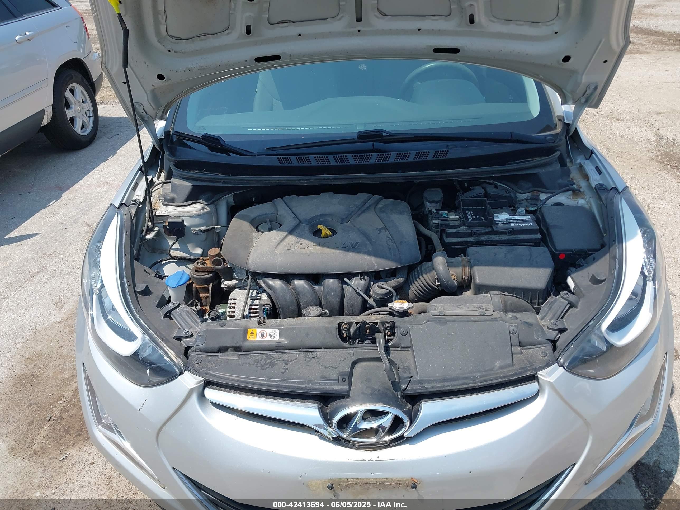 HYUNDAI ELANTRA image 10