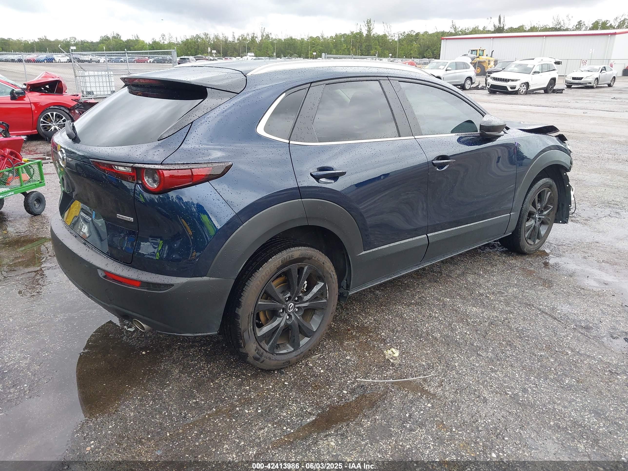 MAZDA CX-30 image 4