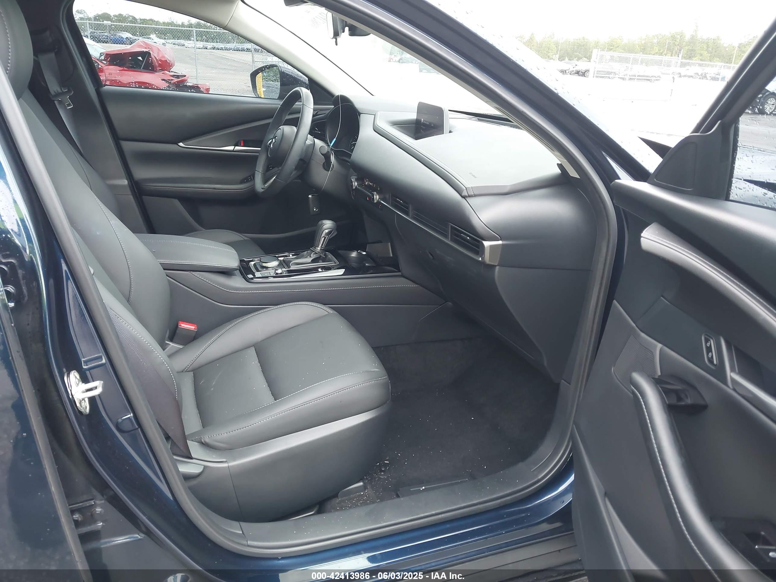 MAZDA CX-30 image 5