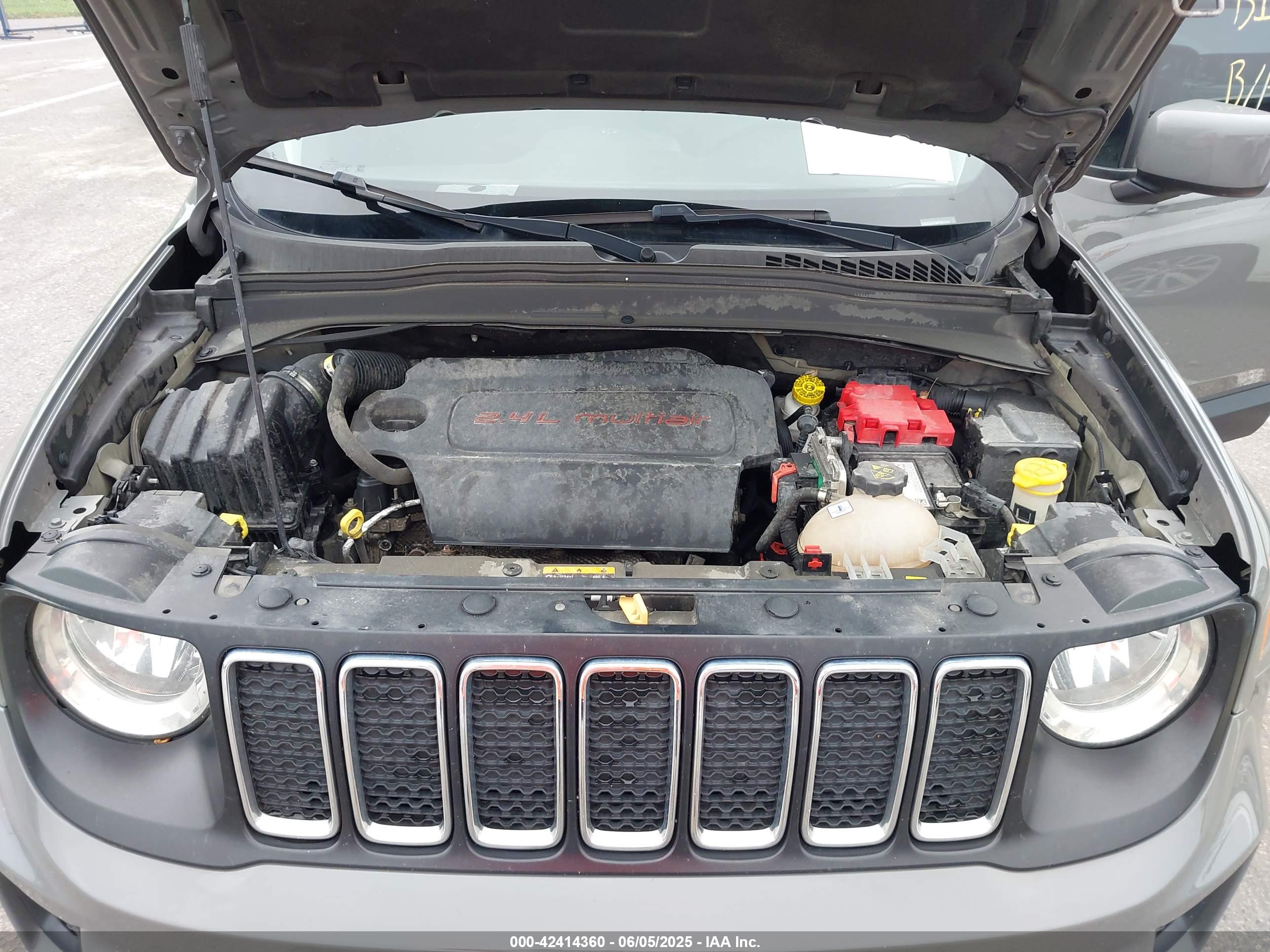JEEP RENEGADE image 10
