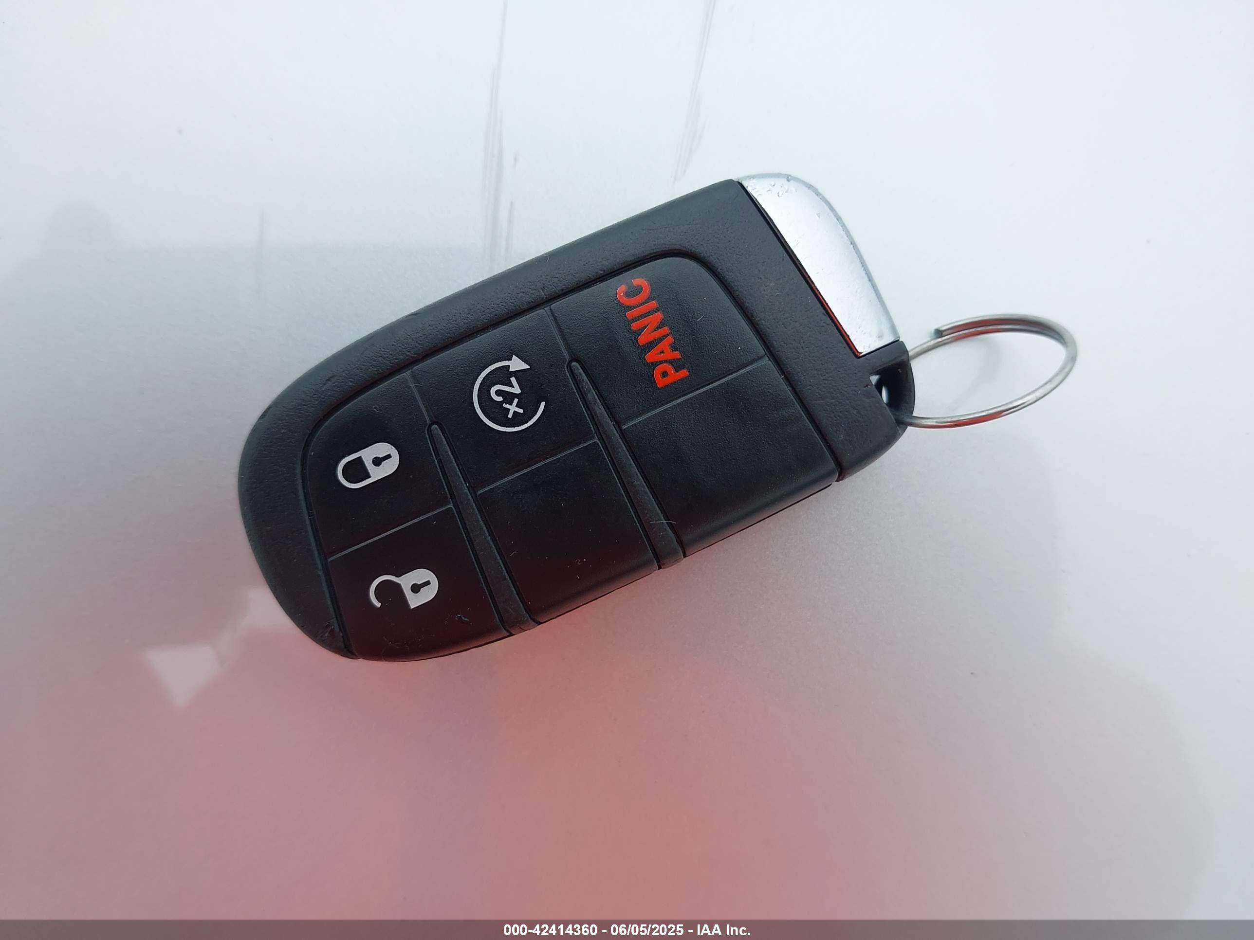 JEEP RENEGADE image 11