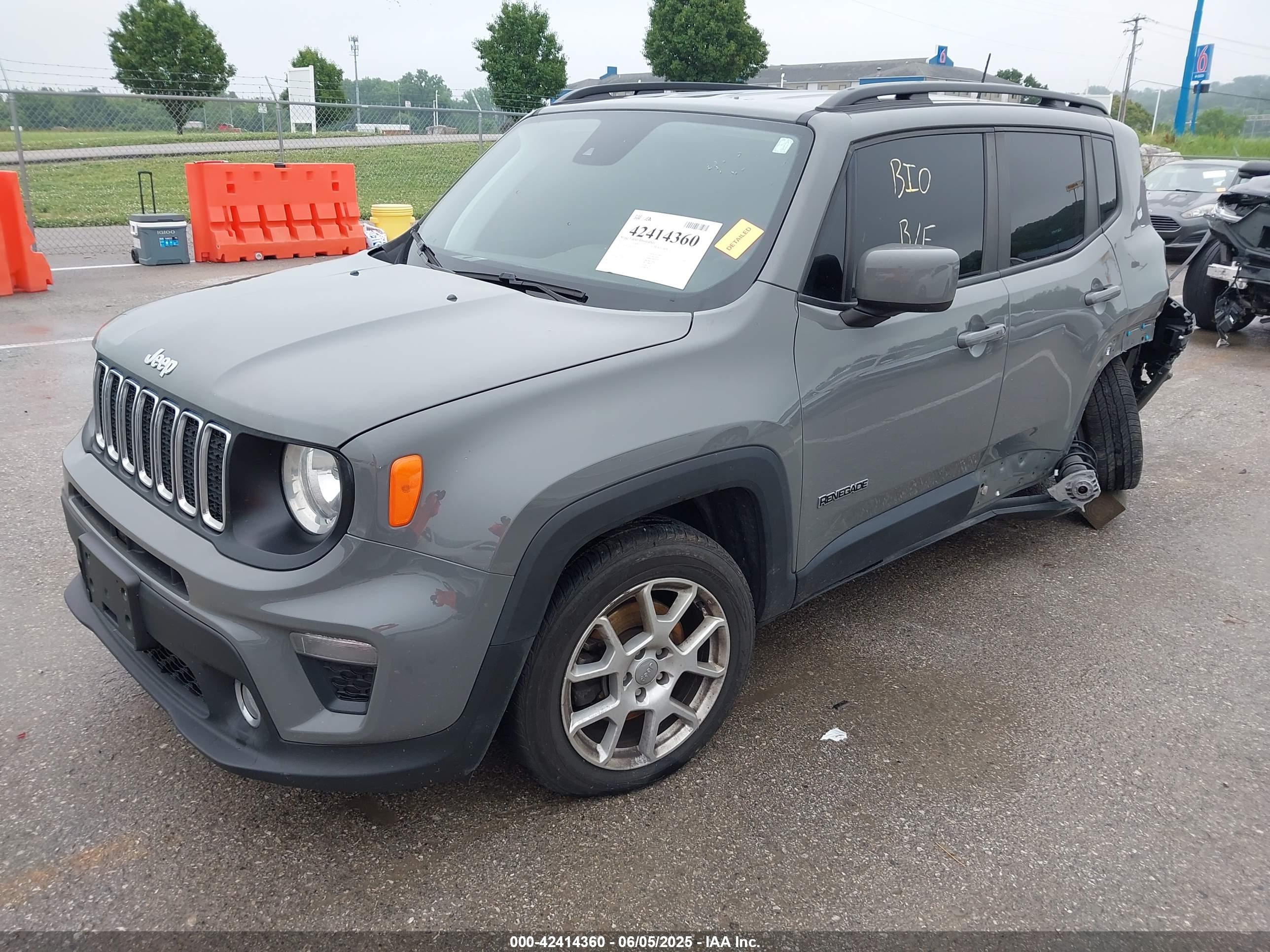 JEEP RENEGADE image 2