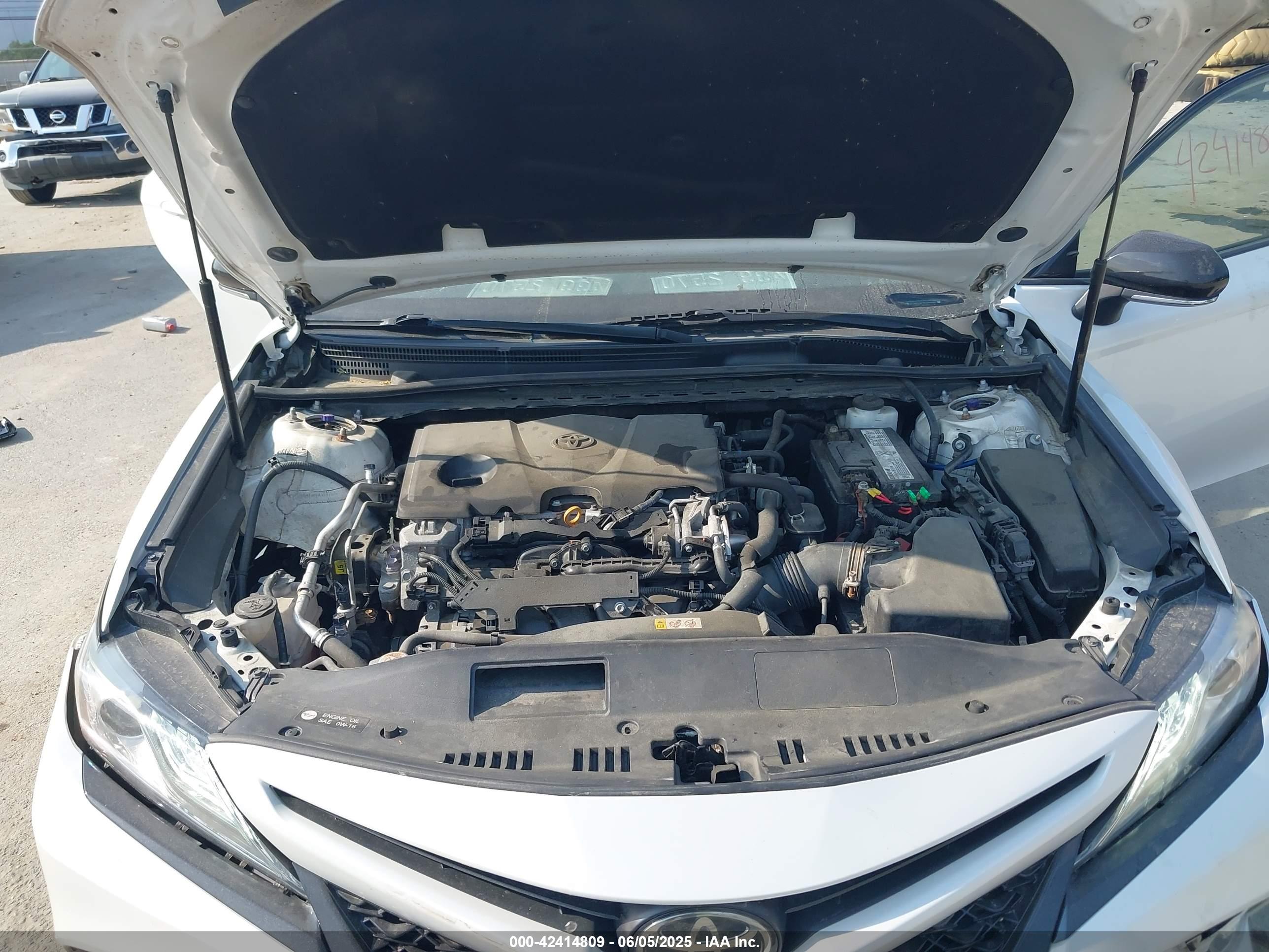 TOYOTA CAMRY image 10