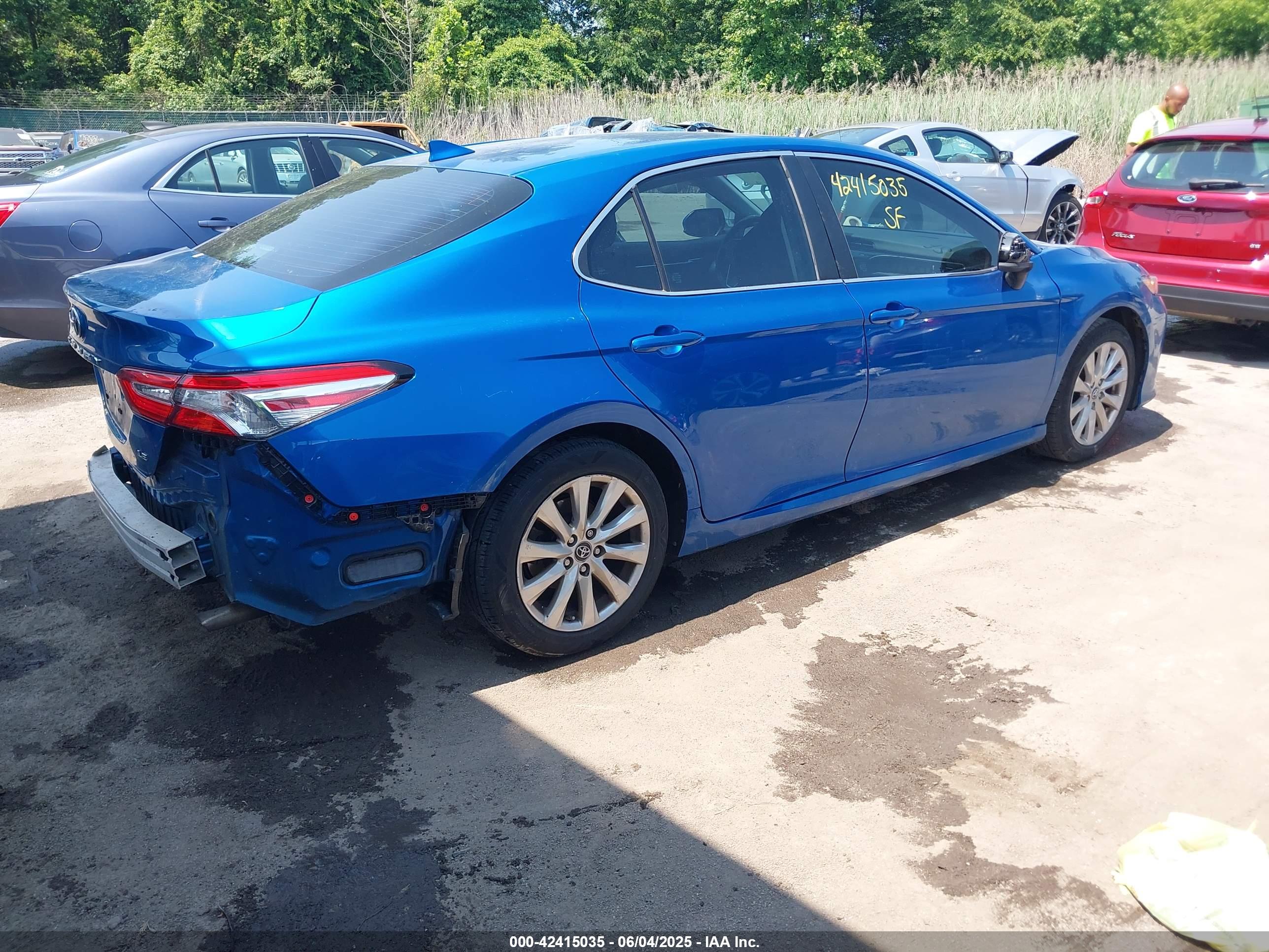 TOYOTA CAMRY image 4