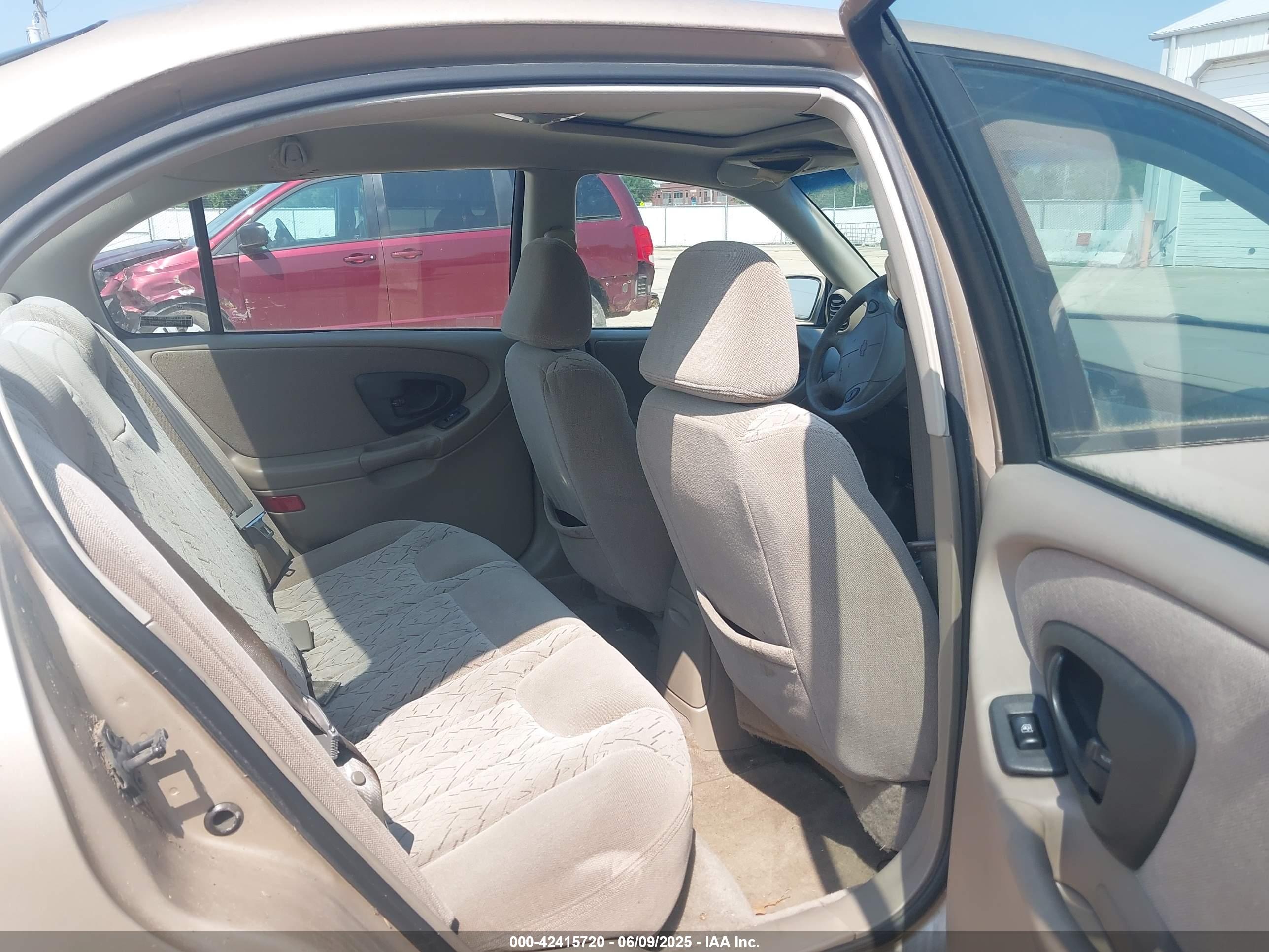 CHEVROLET MALIBU image 8