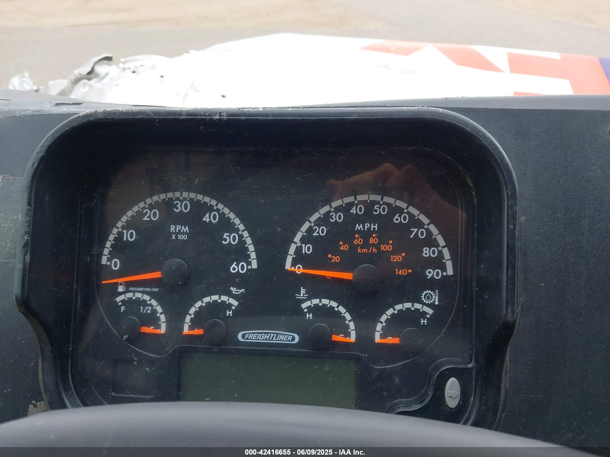 FREIGHTLINER MT45G image 6