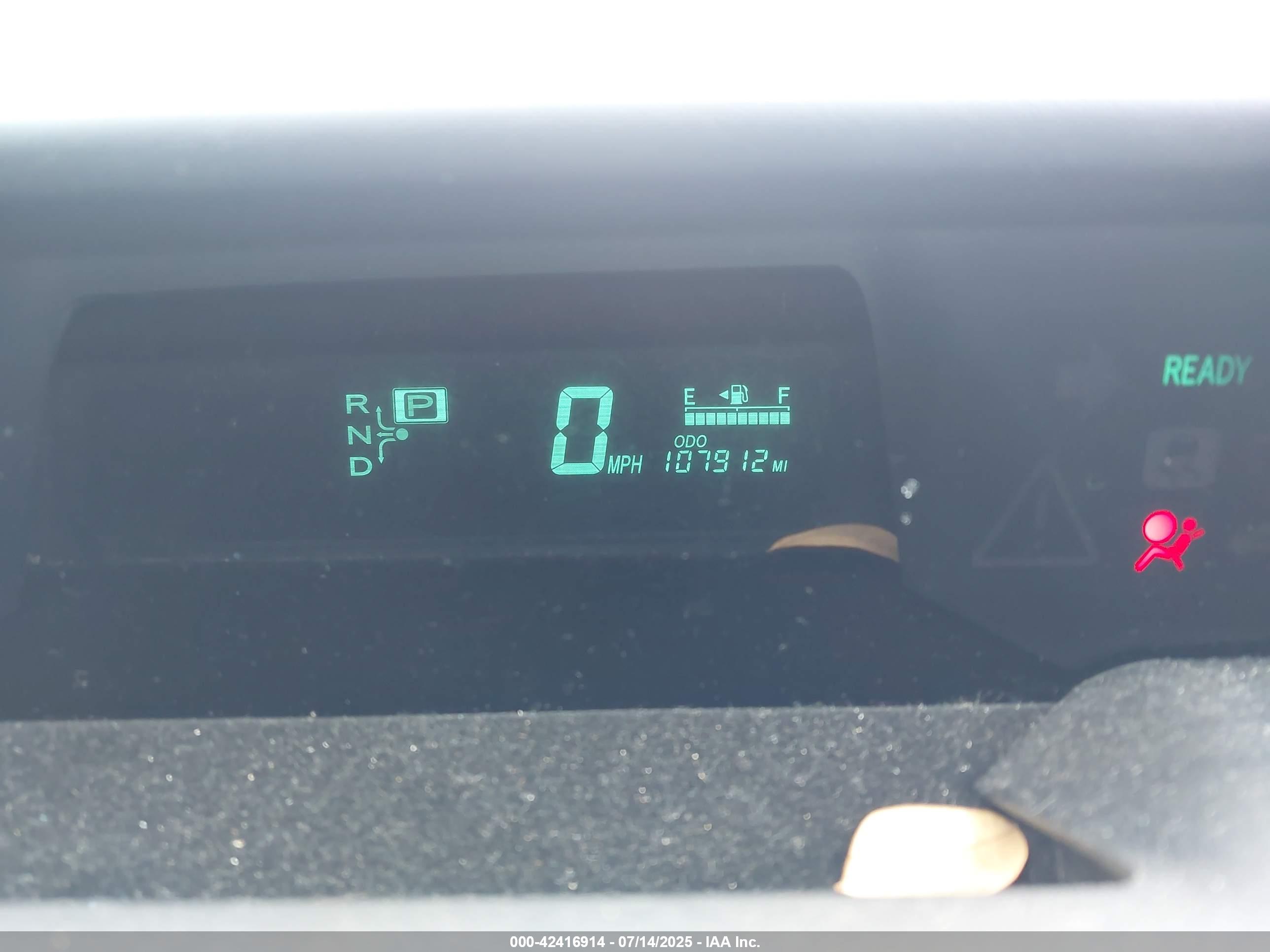 TOYOTA PRIUS image 7