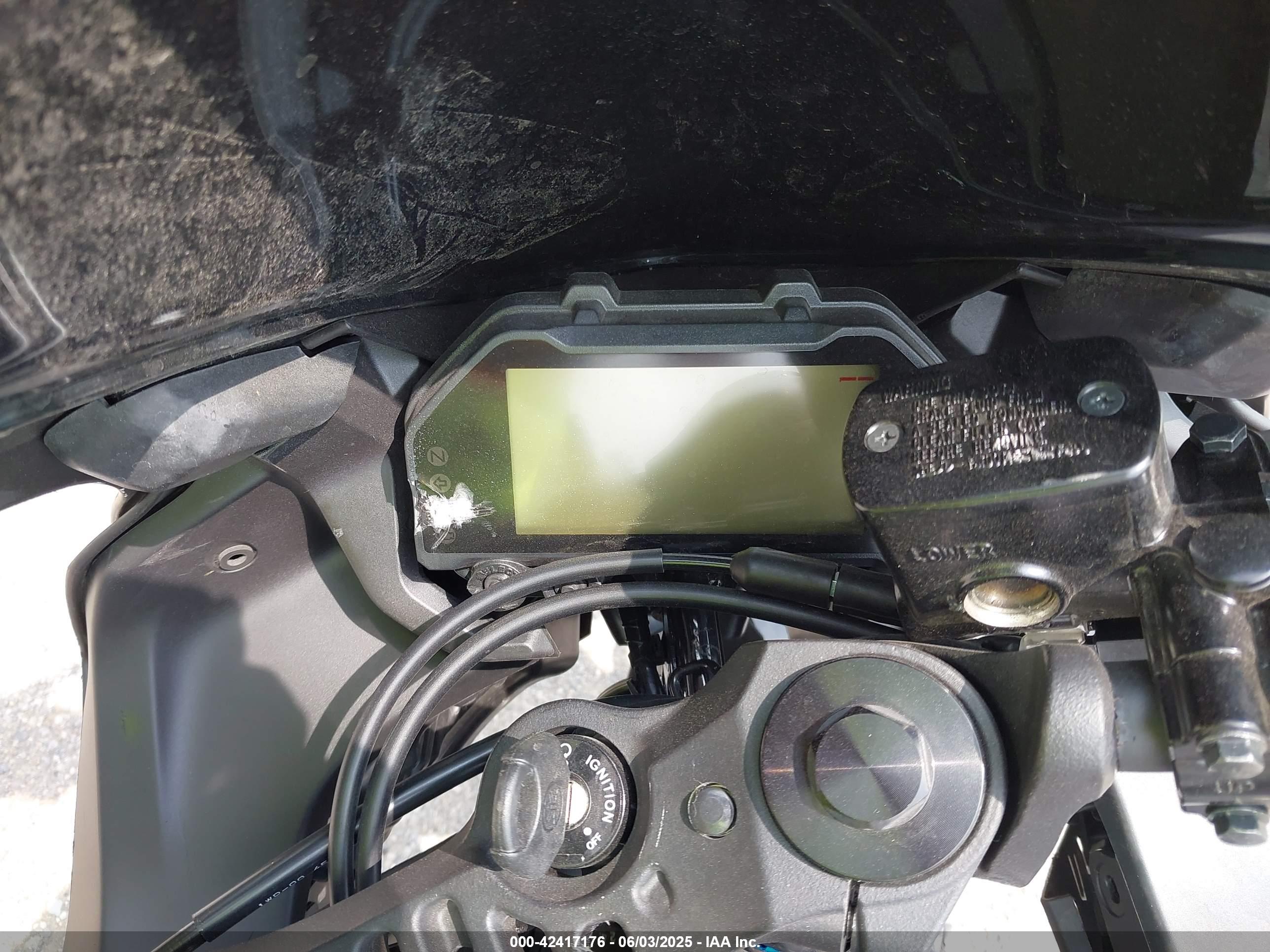 YAMAHA YZFR3 image 7