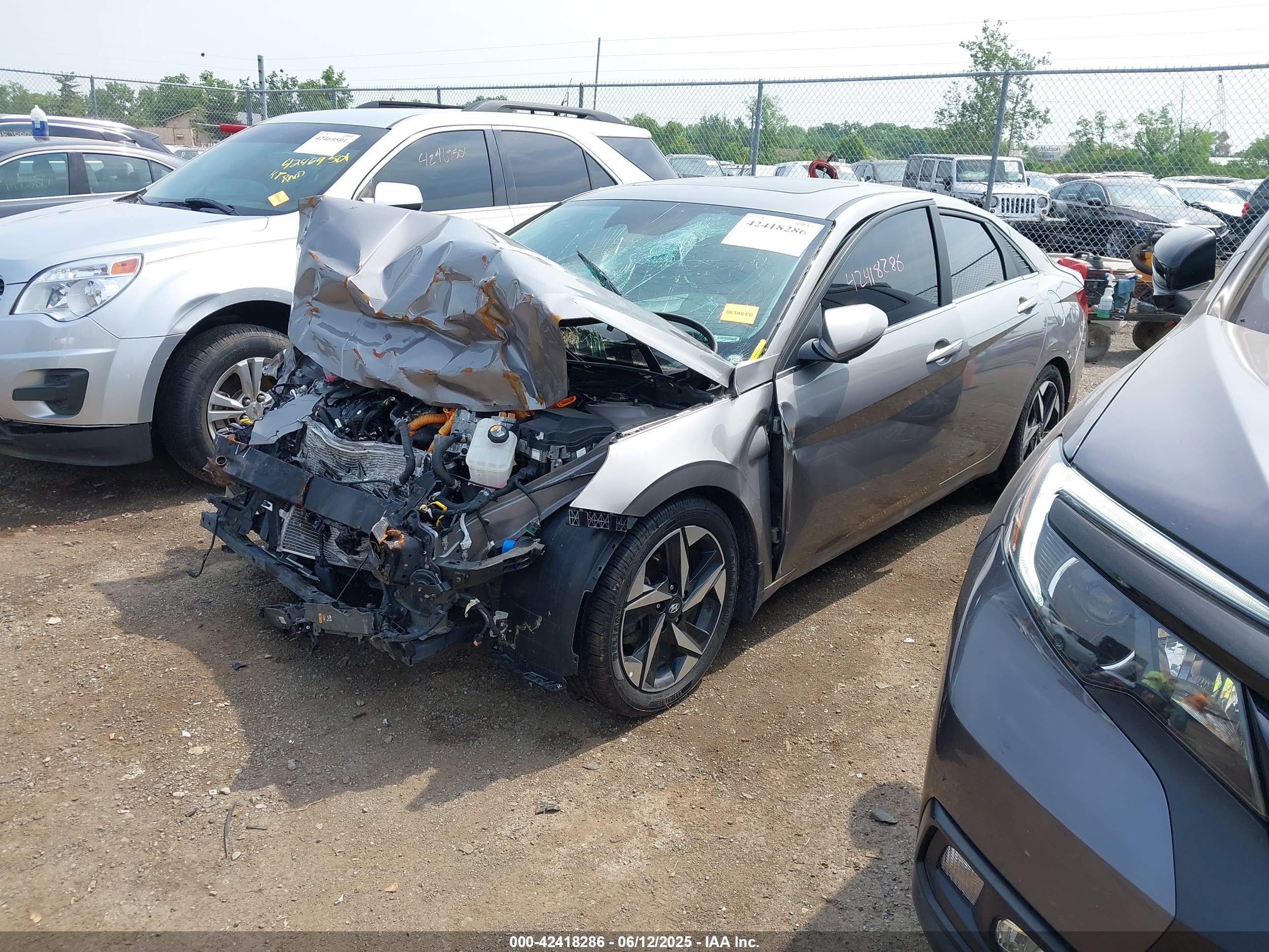 HYUNDAI ELANTRA image 2
