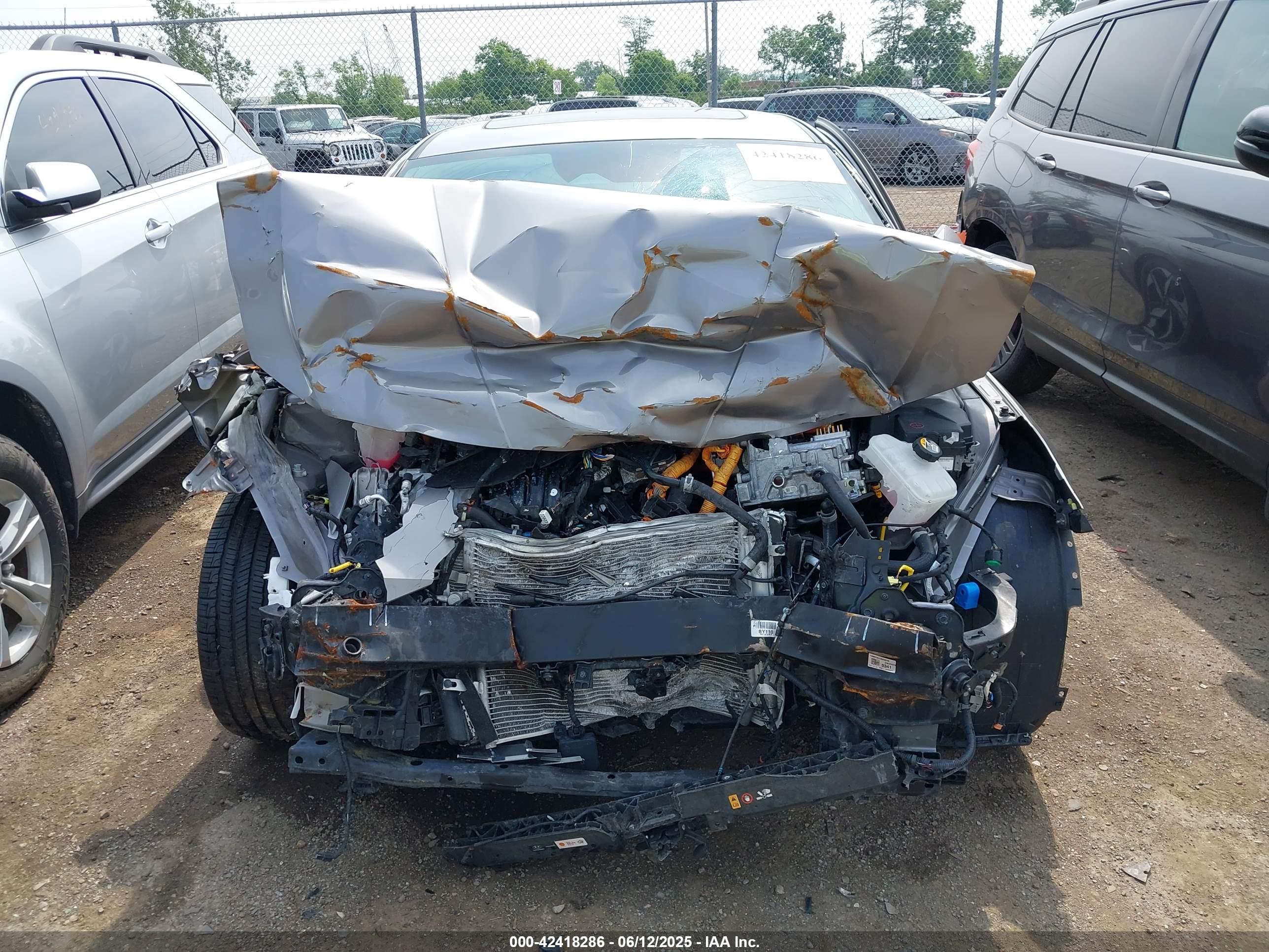 HYUNDAI ELANTRA image 6