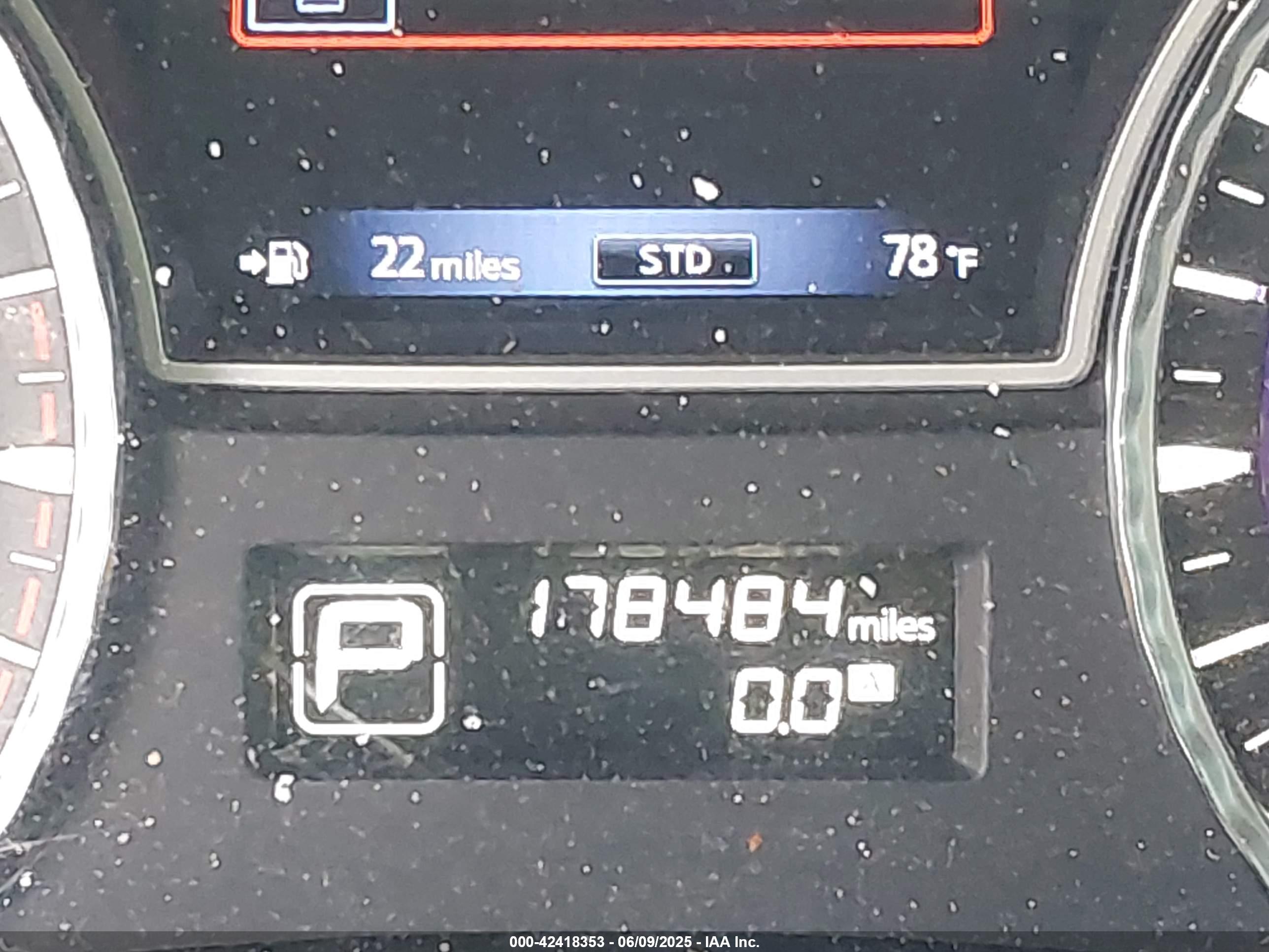 INFINITI JX35 image 7