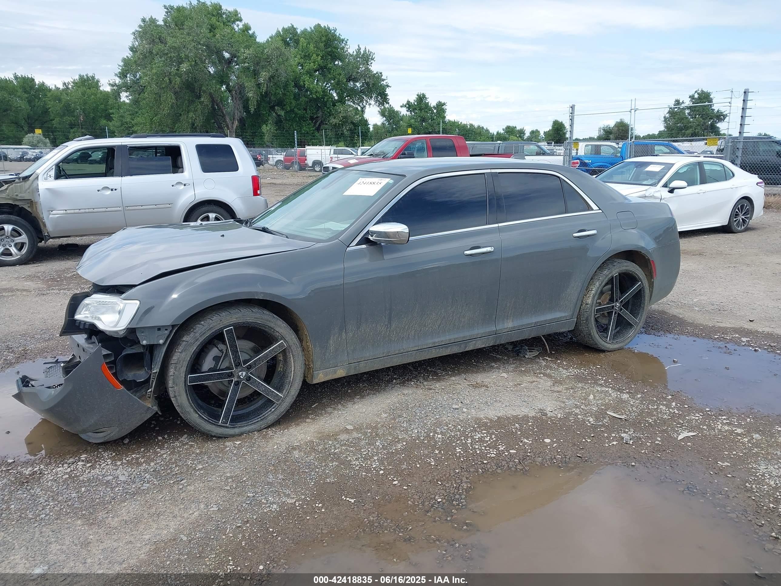 CHRYSLER 300 image 2