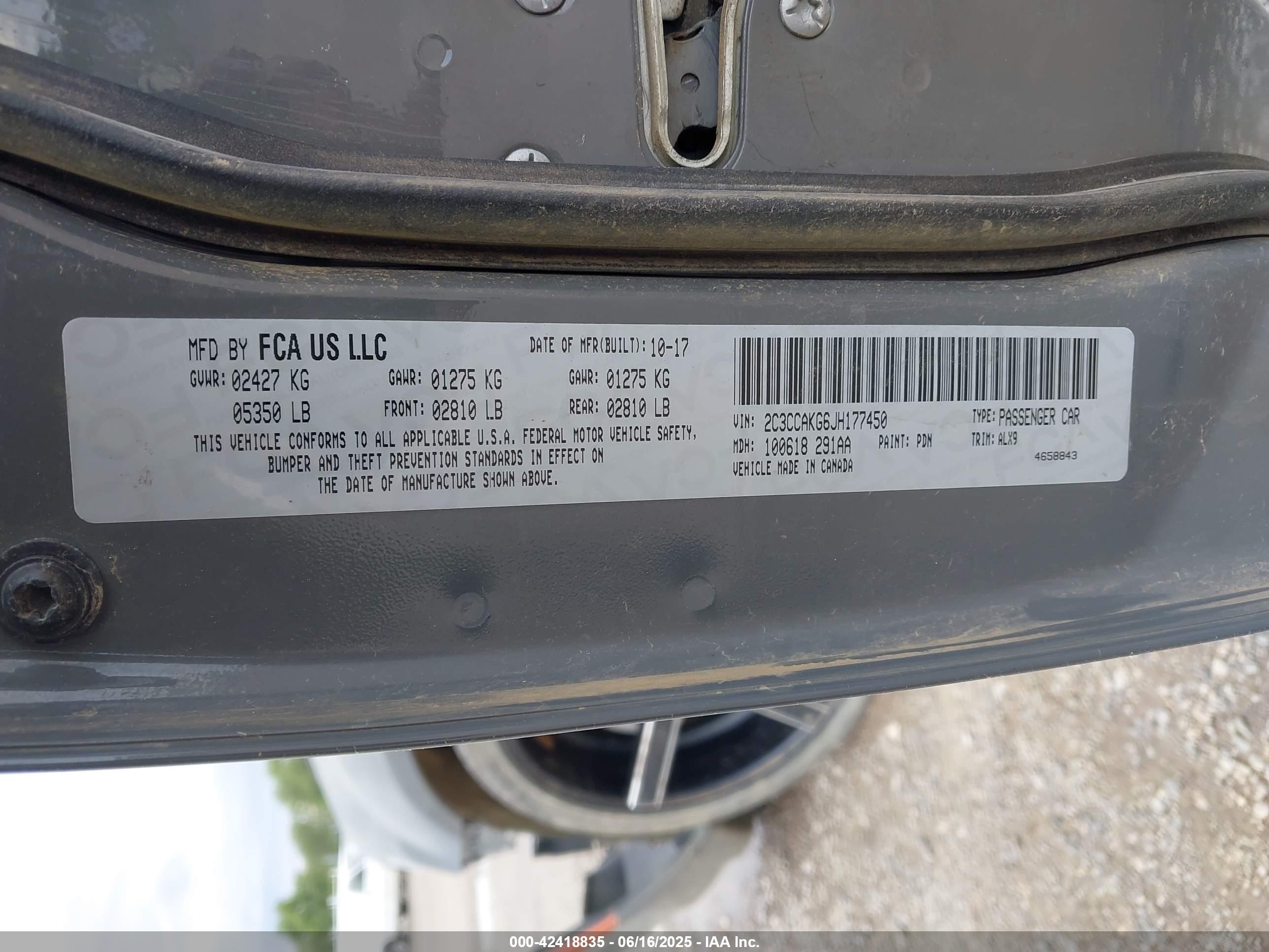CHRYSLER 300 image 9