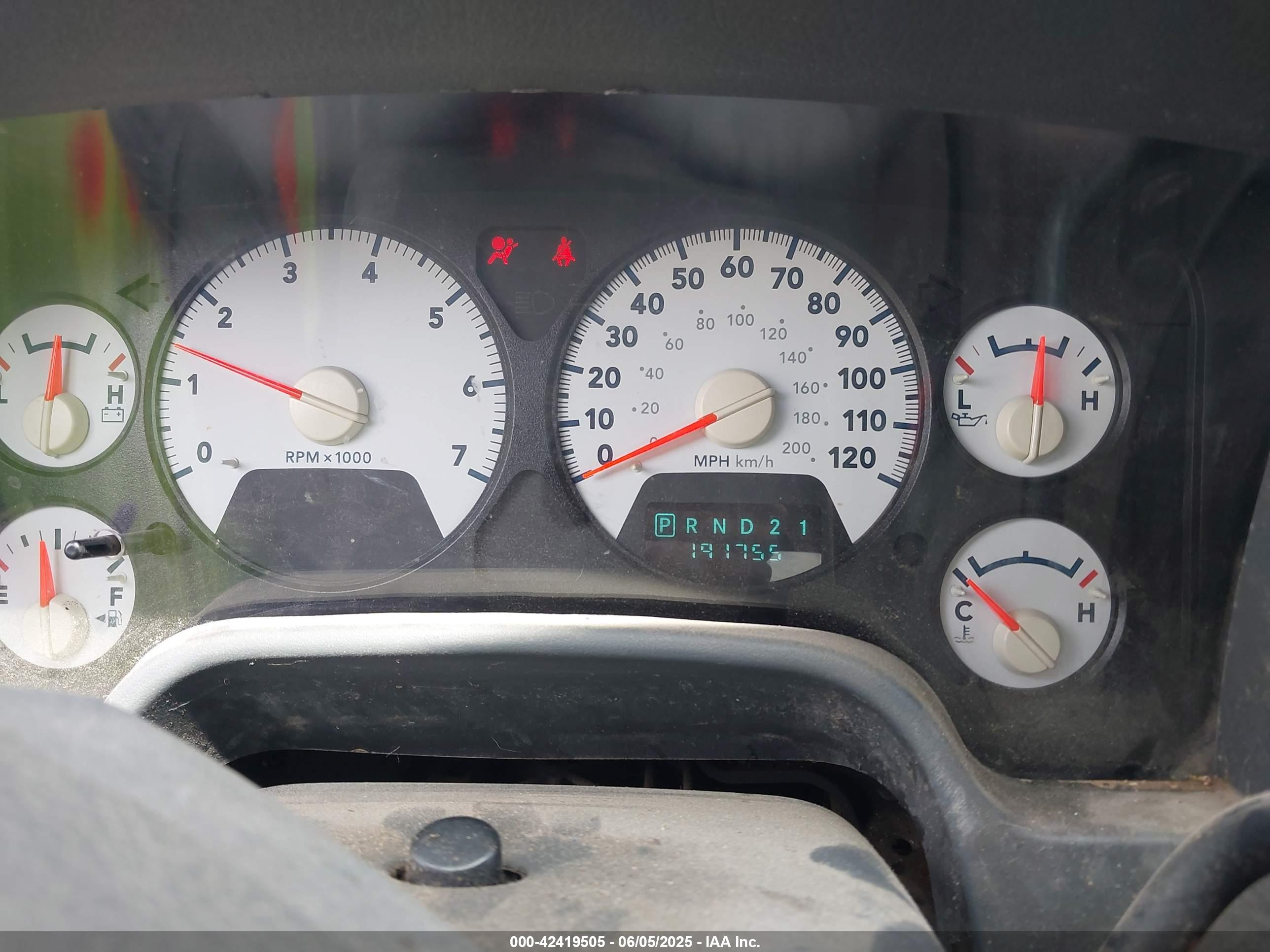 DODGE RAM image 7