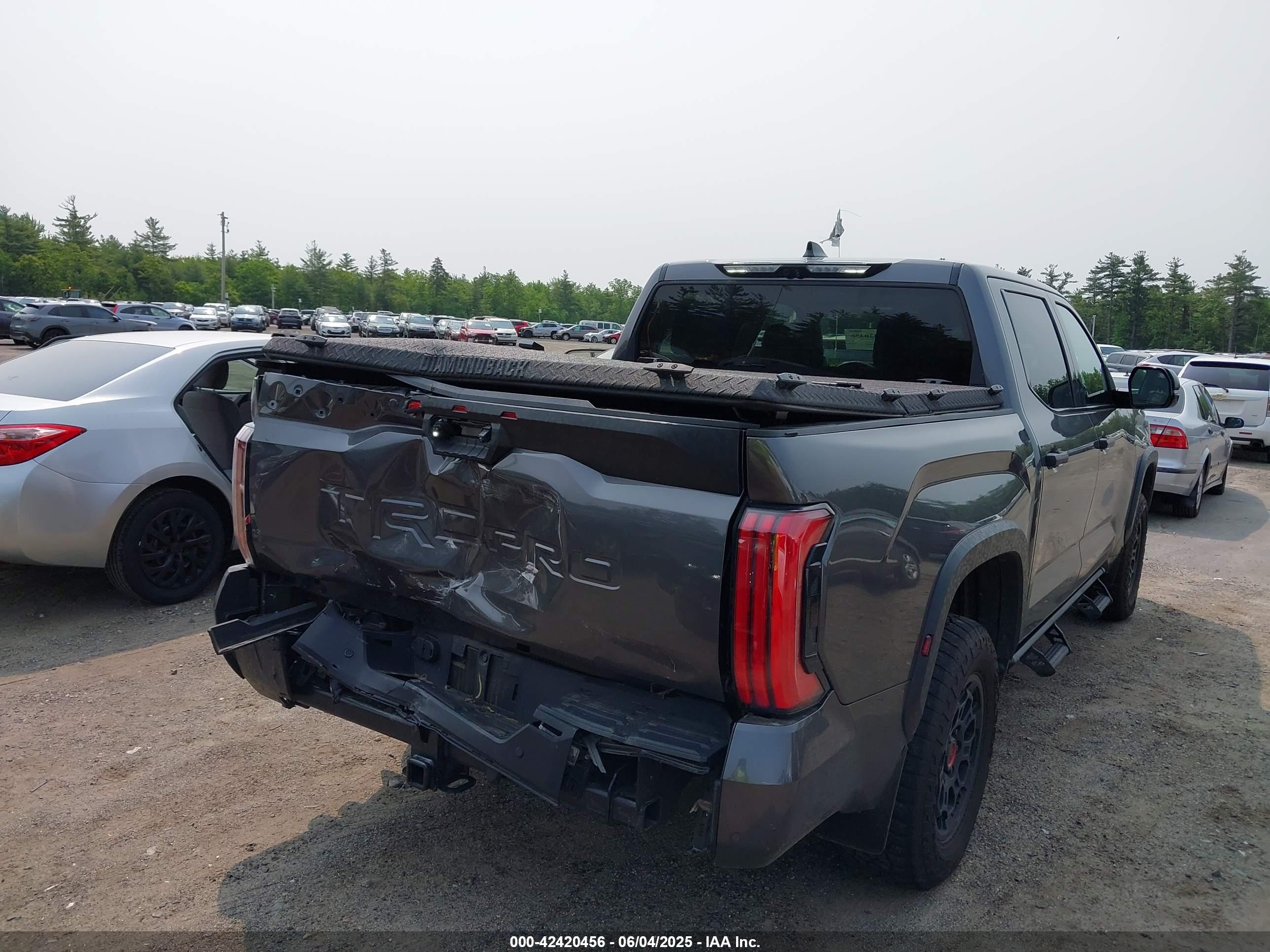 TOYOTA TUNDRA image 4