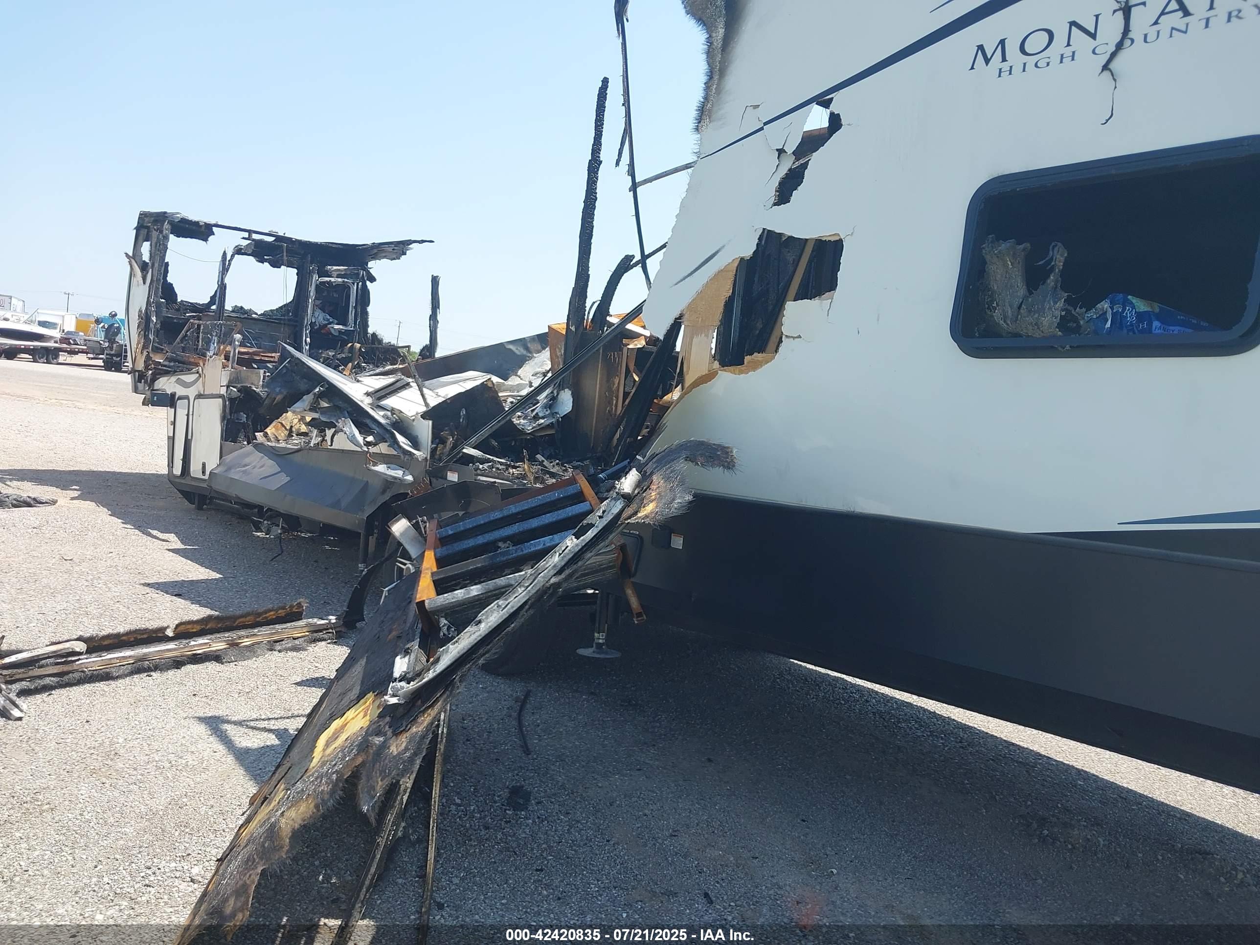 KEYSTONE RV image 3