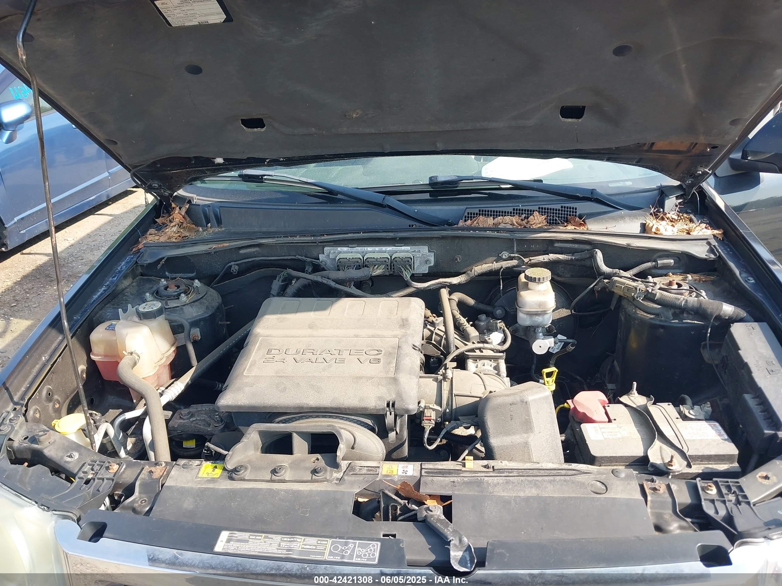 FORD ESCAPE image 10