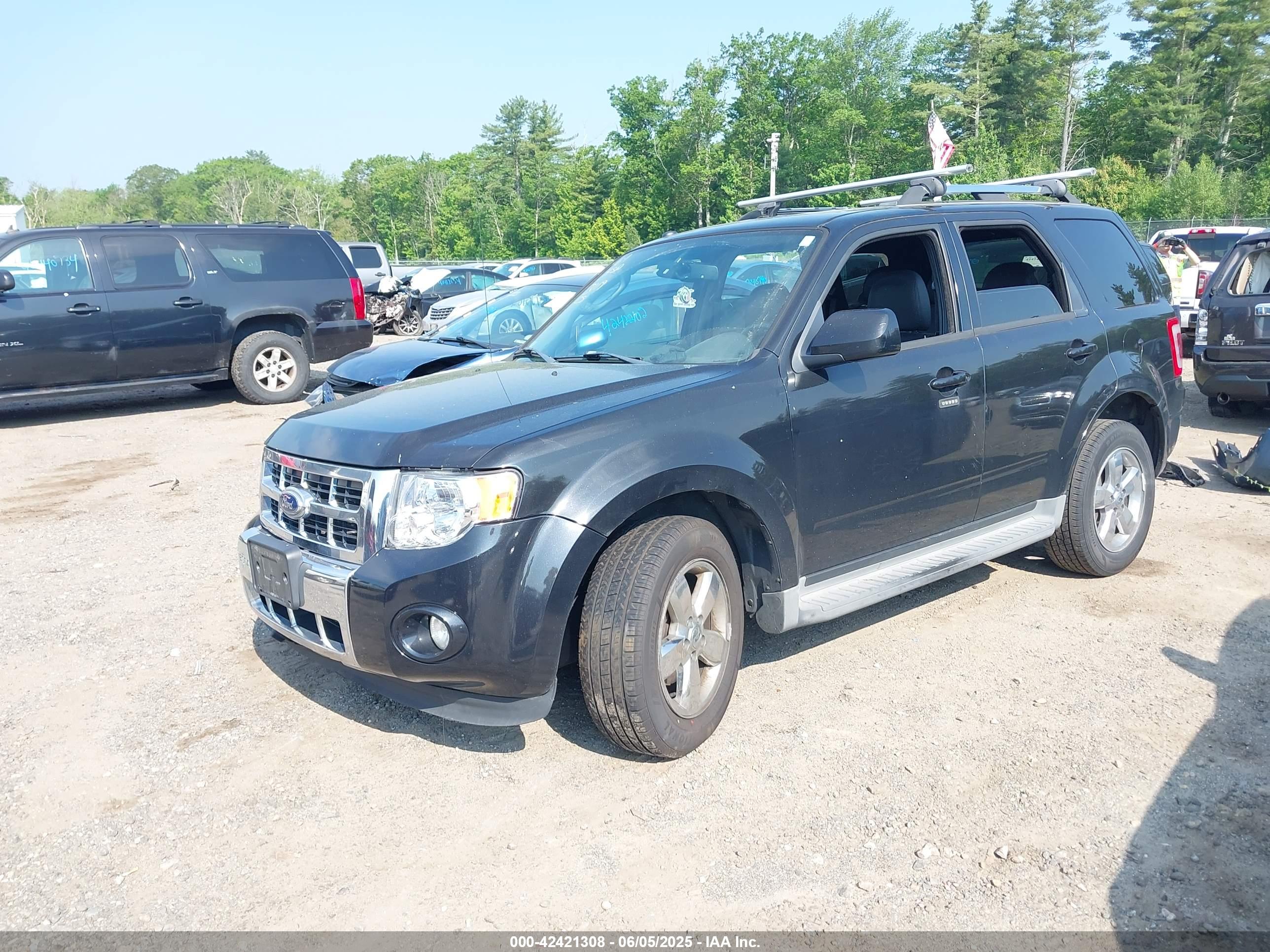 FORD ESCAPE image 2