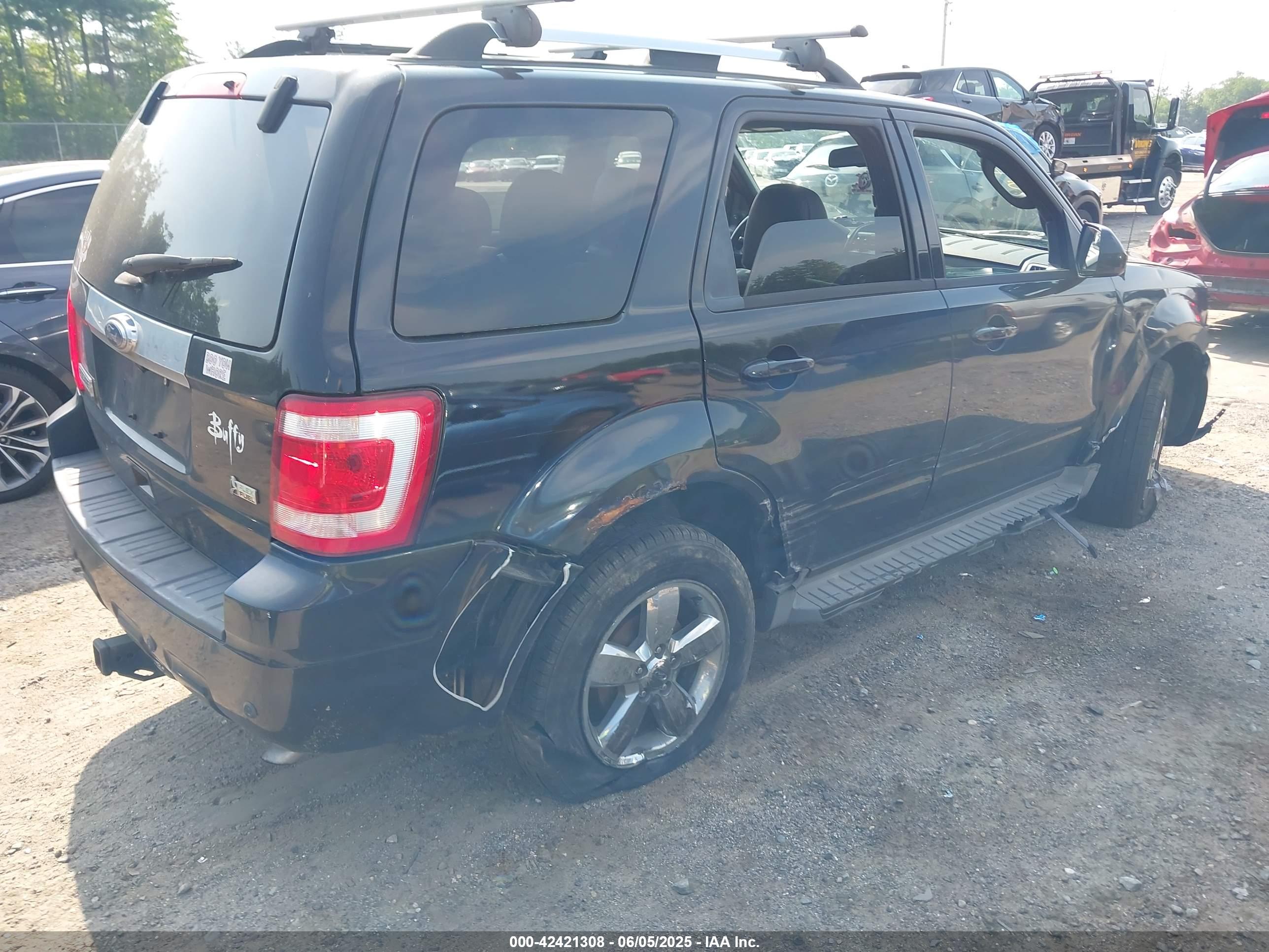 FORD ESCAPE image 4