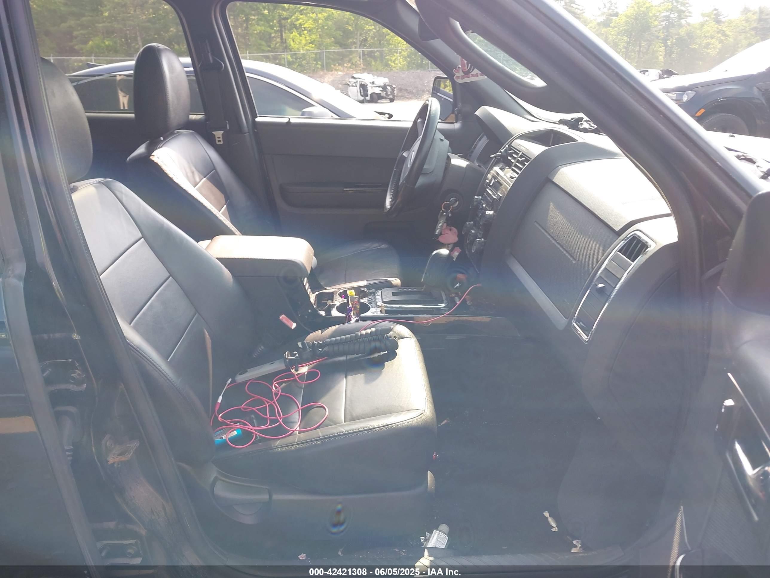 FORD ESCAPE image 5