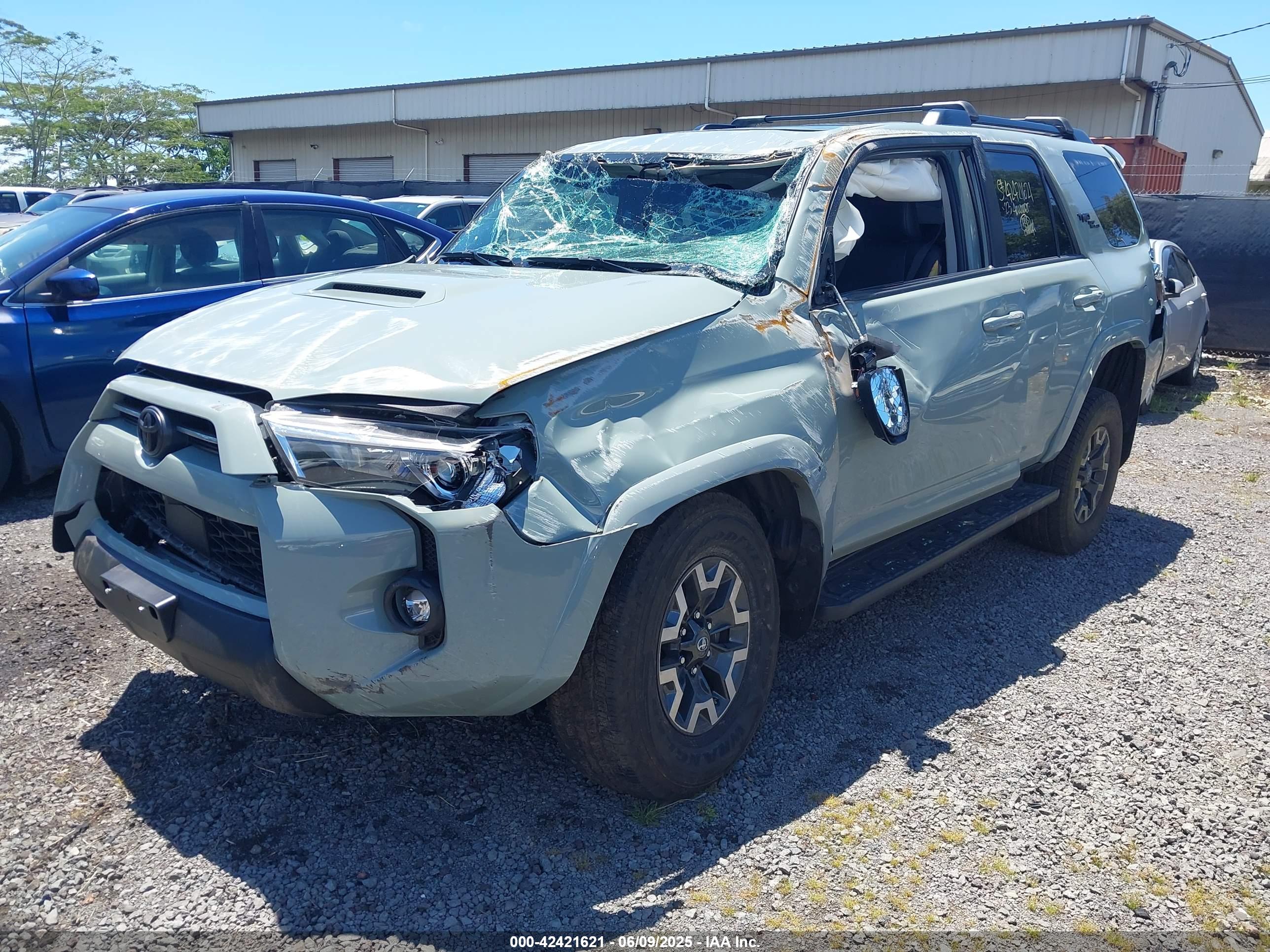 TOYOTA 4RUNNER image 2