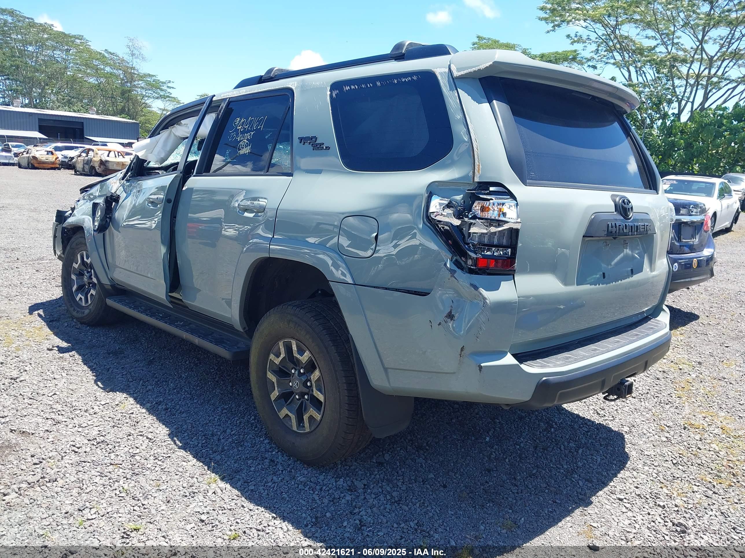 TOYOTA 4RUNNER image 3