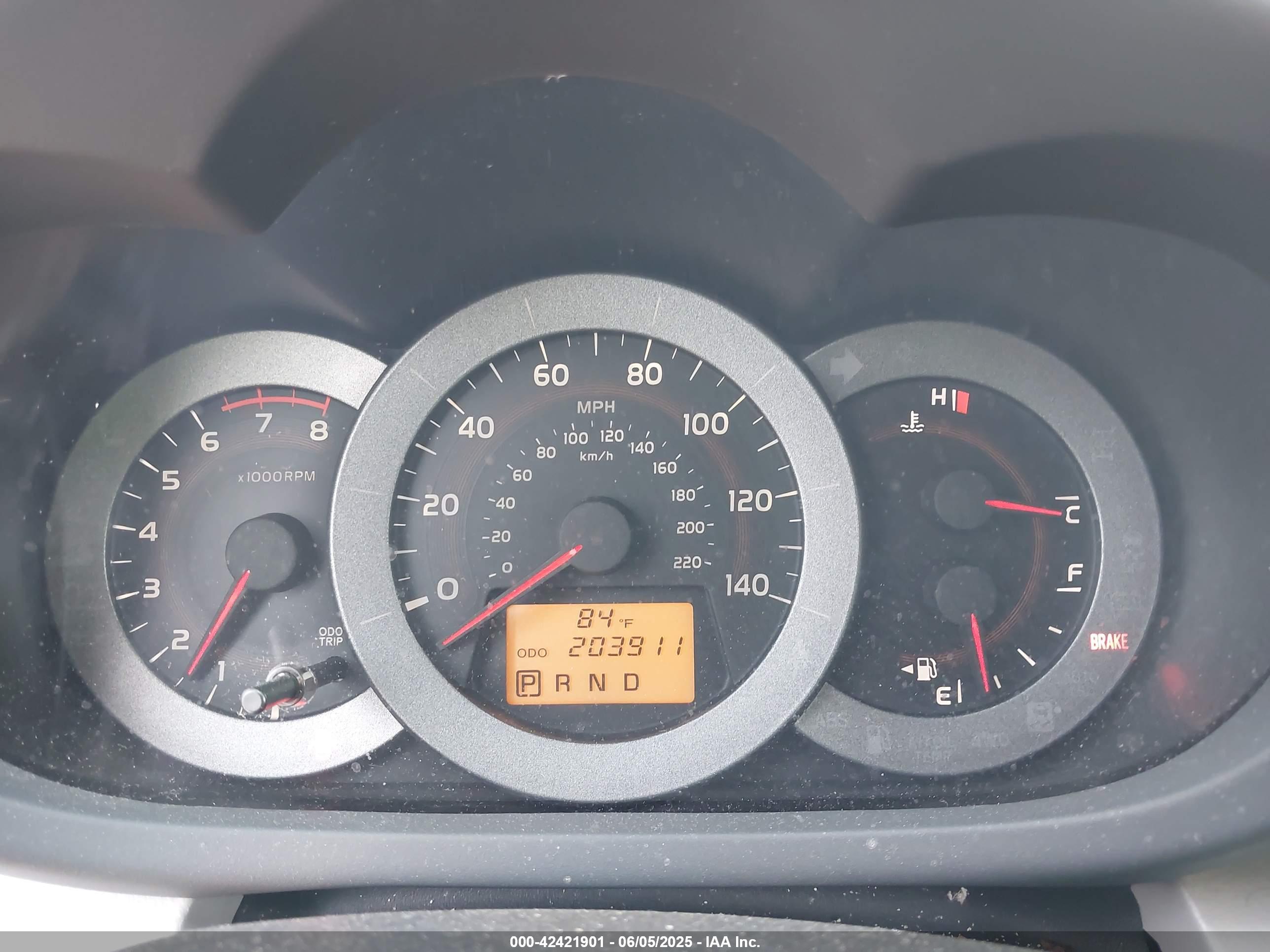 TOYOTA RAV4 image 7