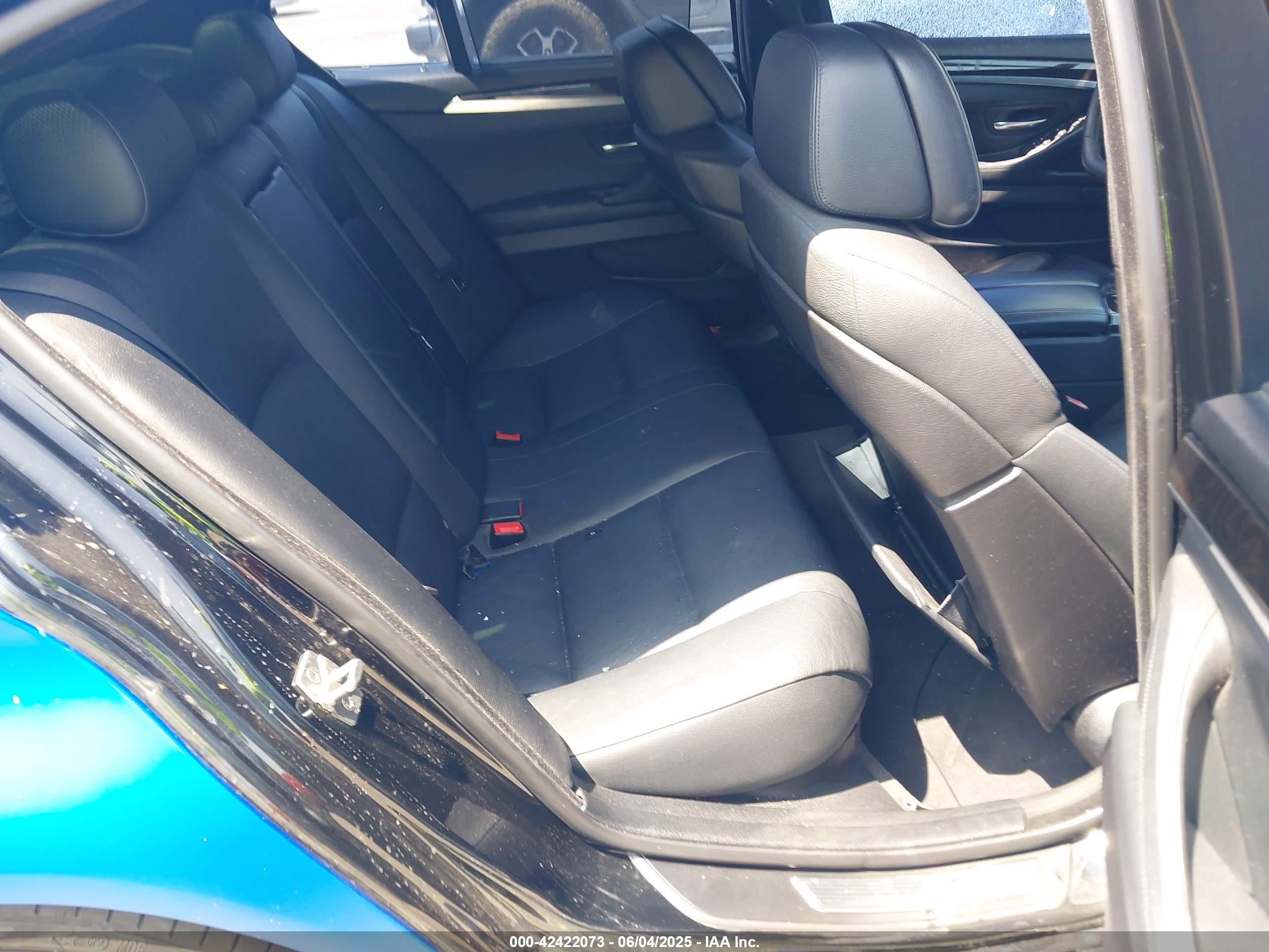 BMW 535I image 8