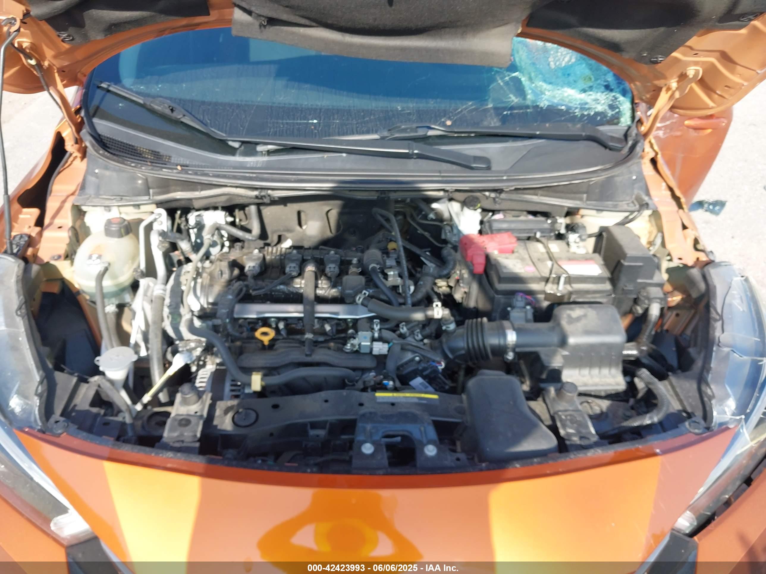 NISSAN VERSA image 10