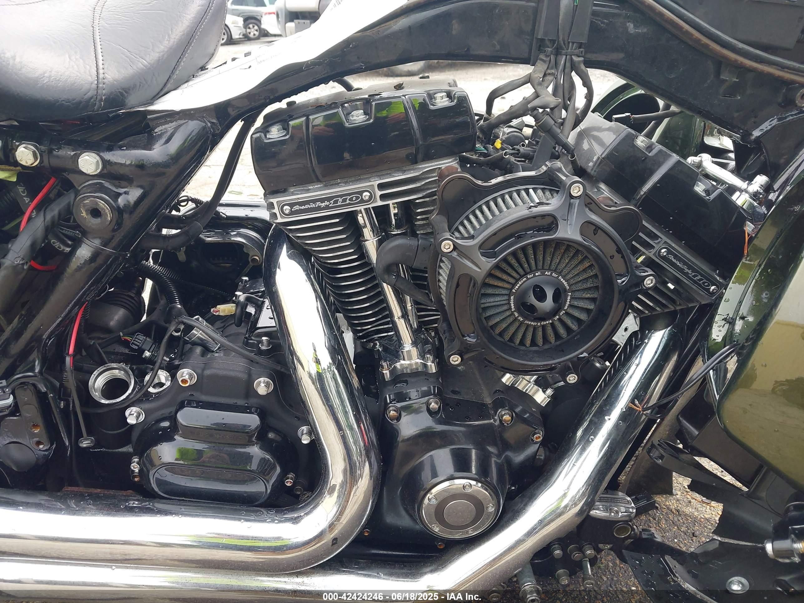 HARLEY-DAVIDSON FLHRSE4 image 8