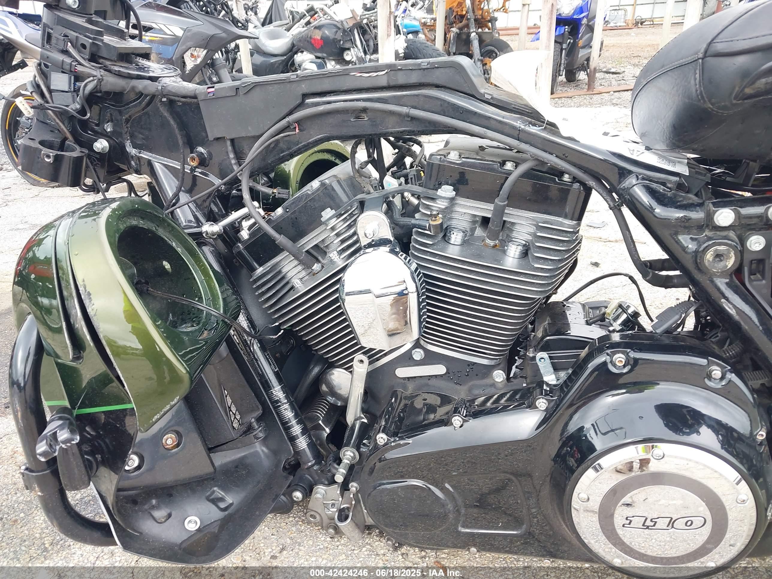 HARLEY-DAVIDSON FLHRSE4 image 9