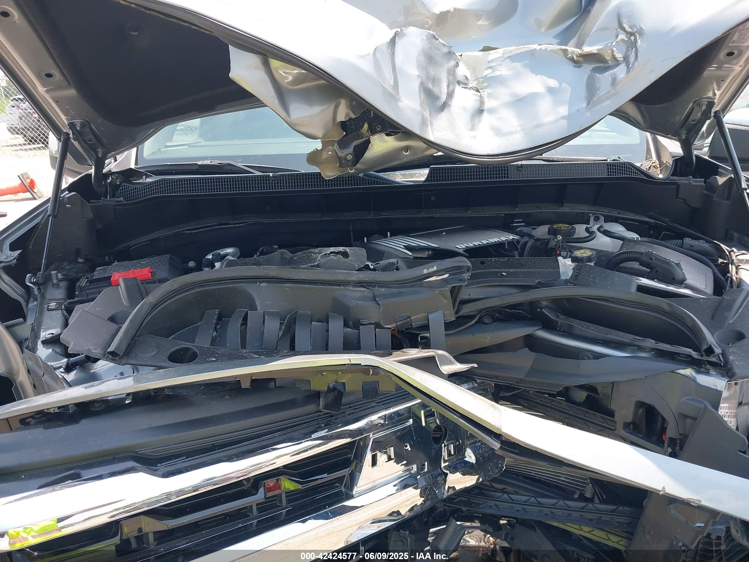 CHEVROLET SILVERADO image 10