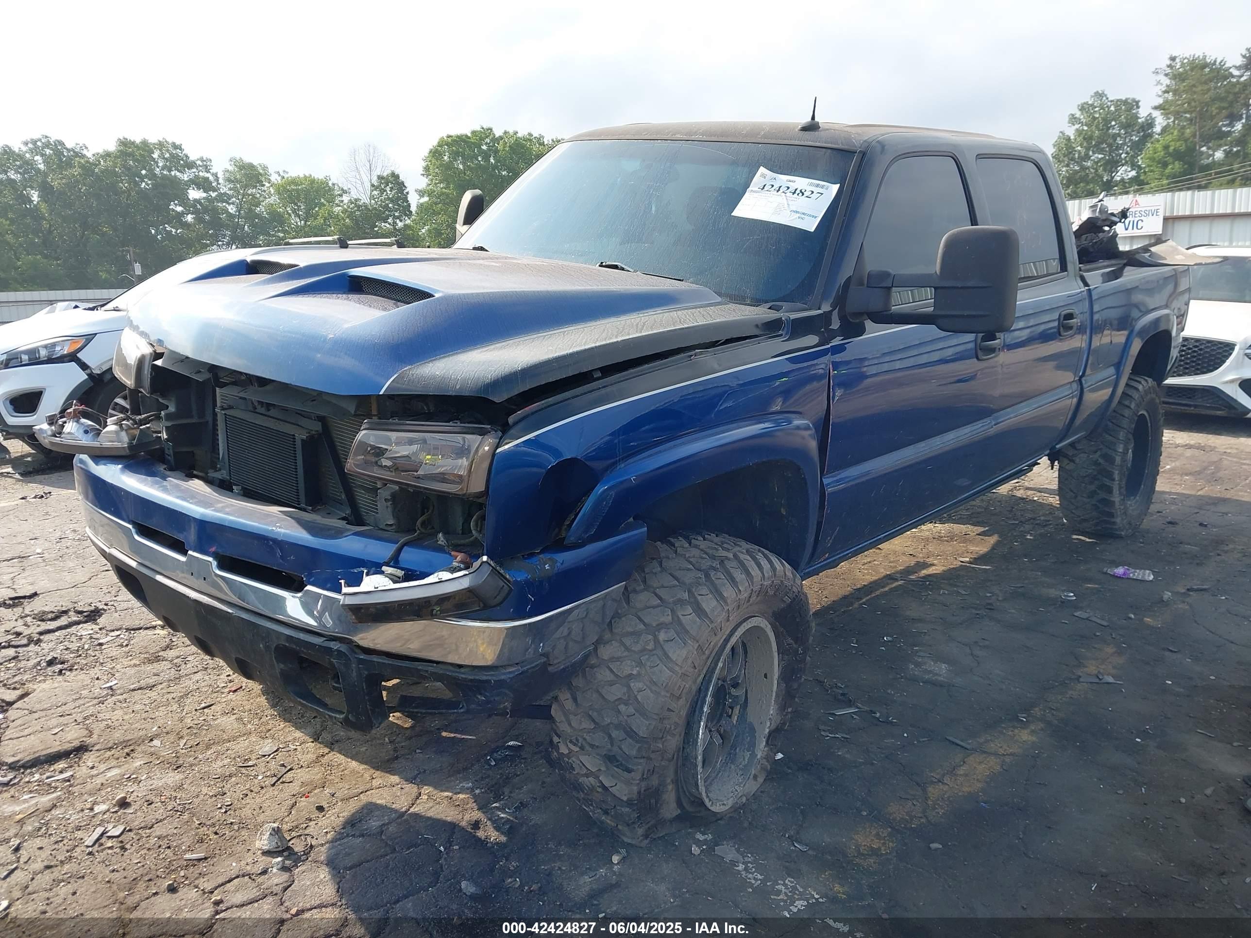 CHEVROLET SILVERADO image 2