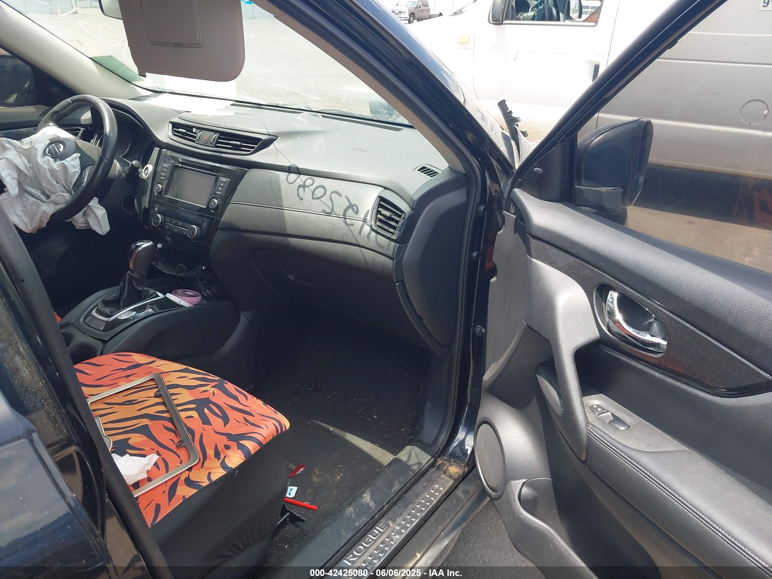 NISSAN ROGUE image 5