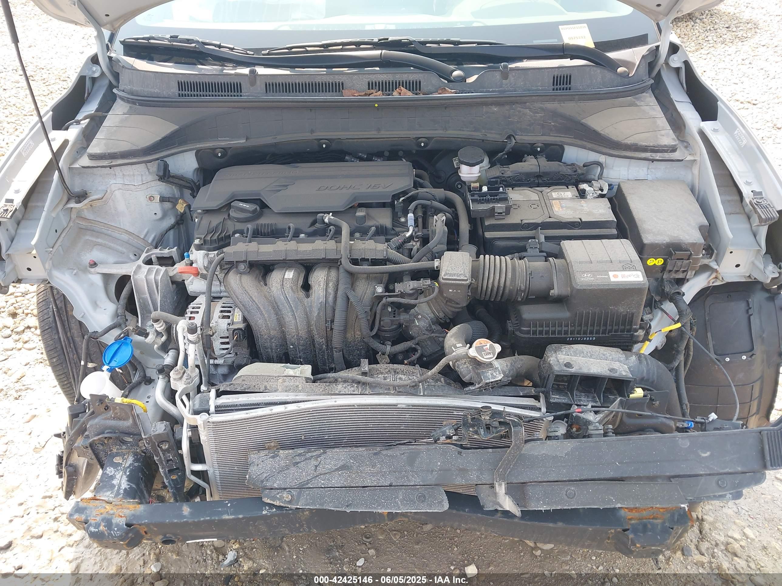 HYUNDAI KONA image 10
