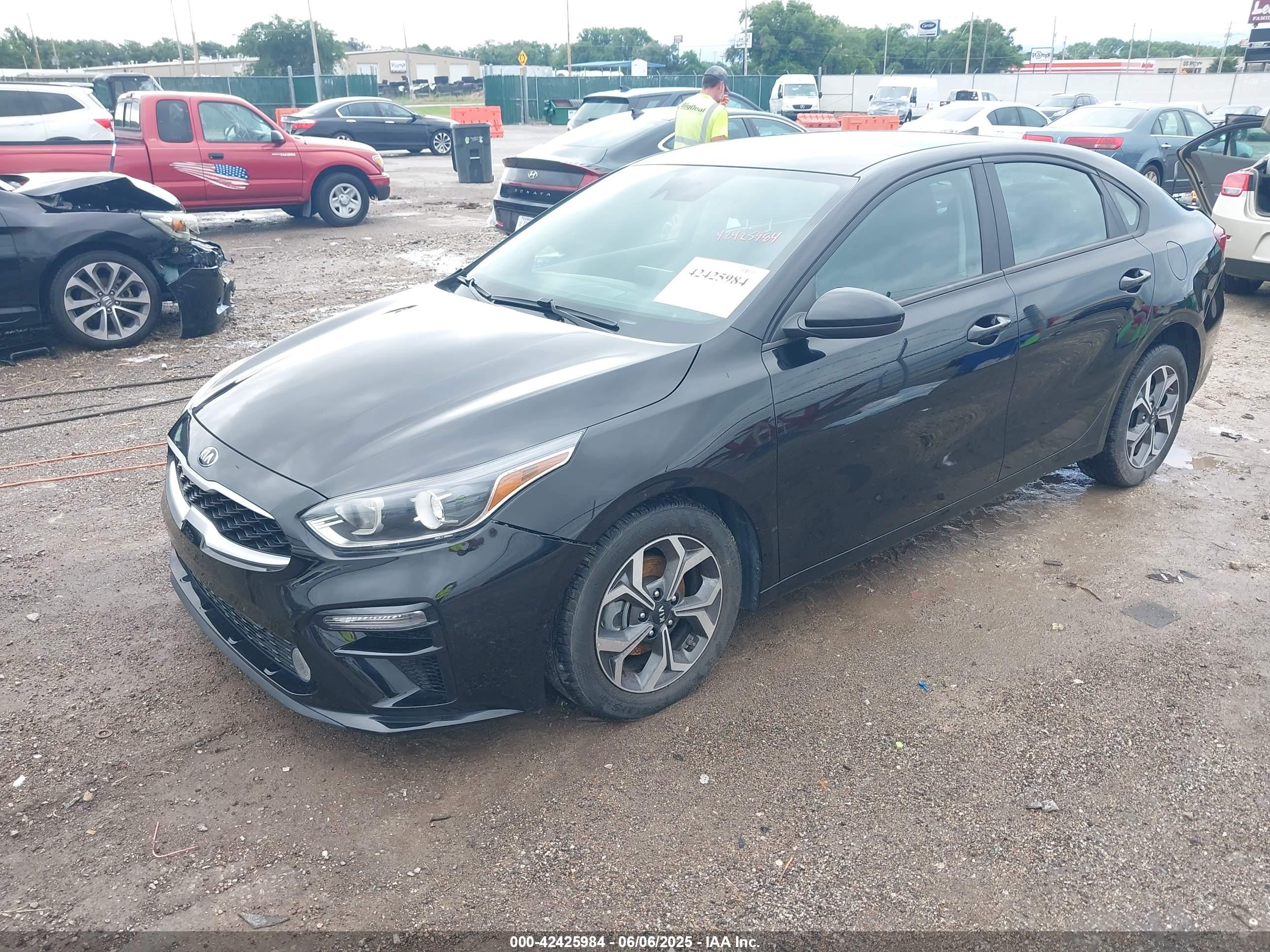 KIA FORTE image 2